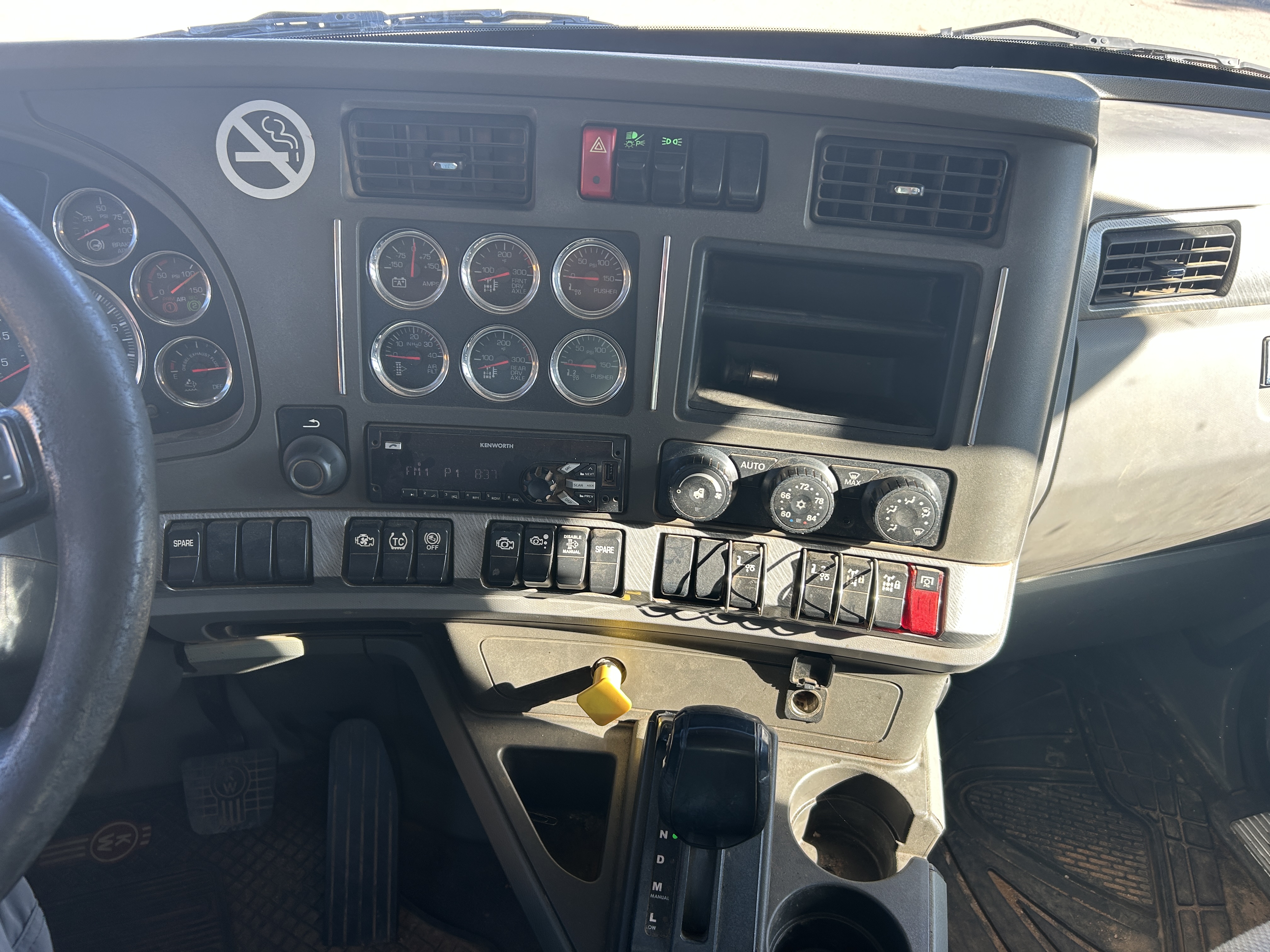 Used 2016 Kenworth T880 Quad Axle Dump Truck - Automatic