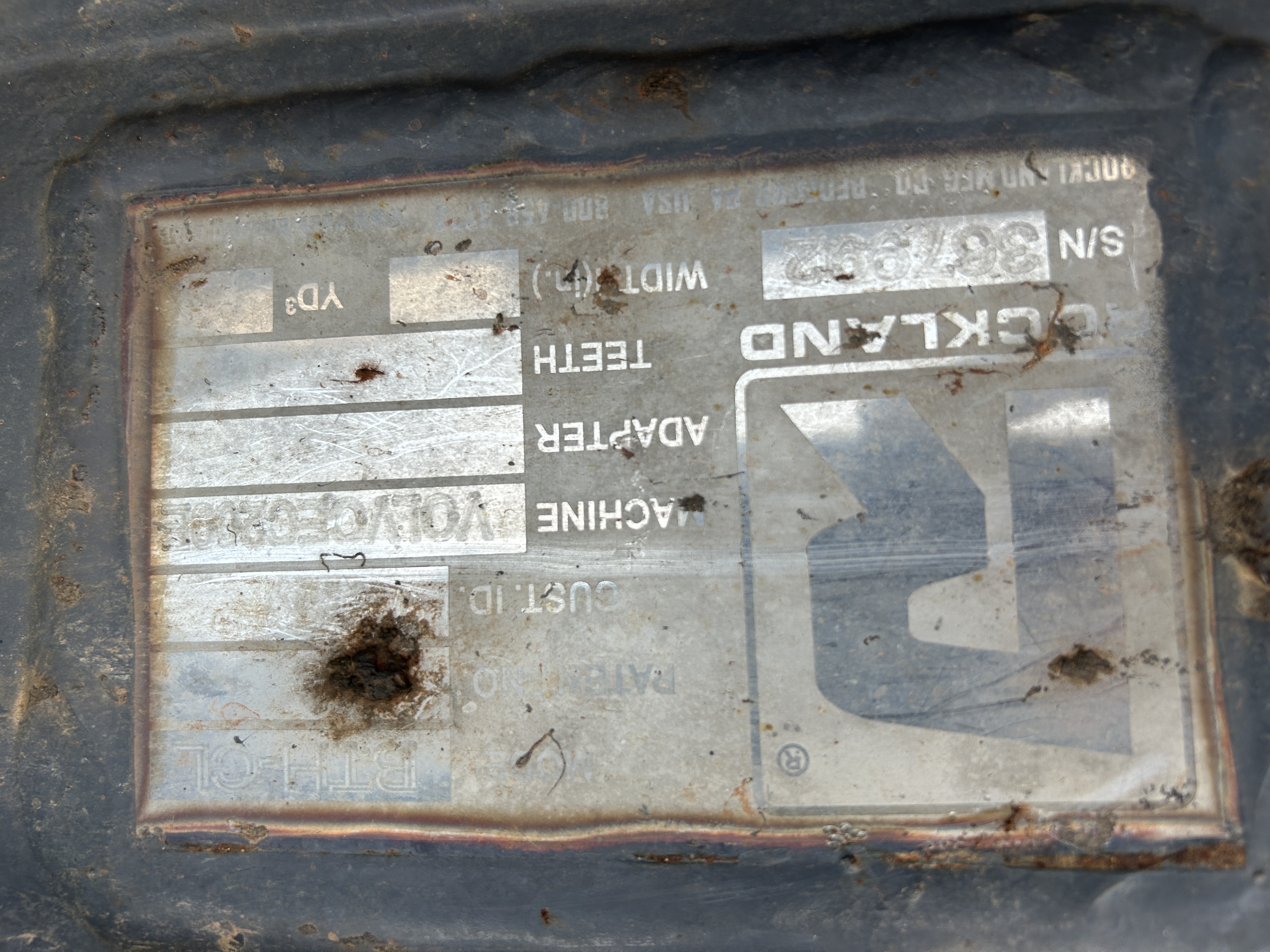 Used 2023 Volvo EC200EL - Loaded like new