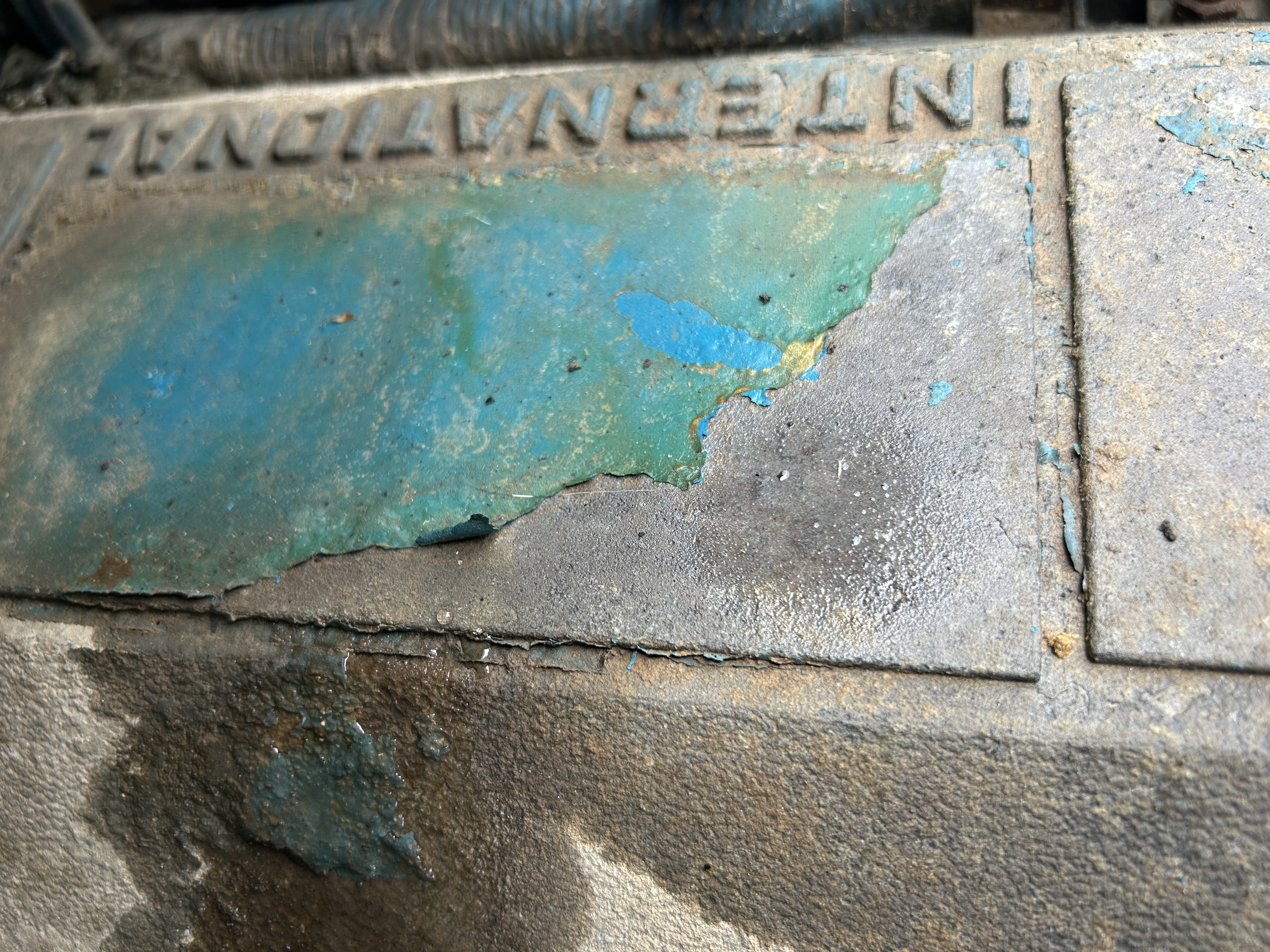 Used 2006 International 2000 Gallon Water Truck