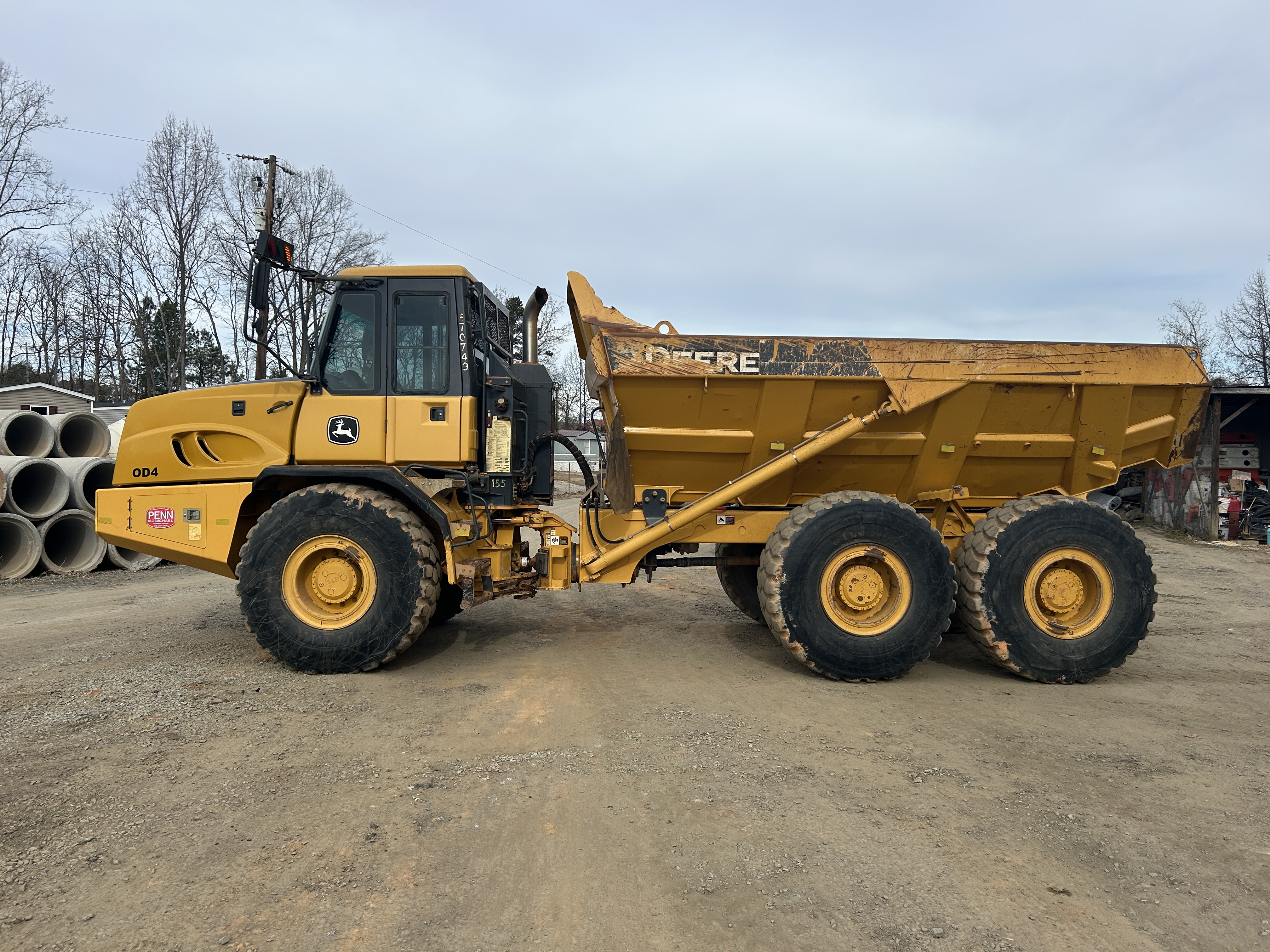 Used 2015 Deere 300D Series II