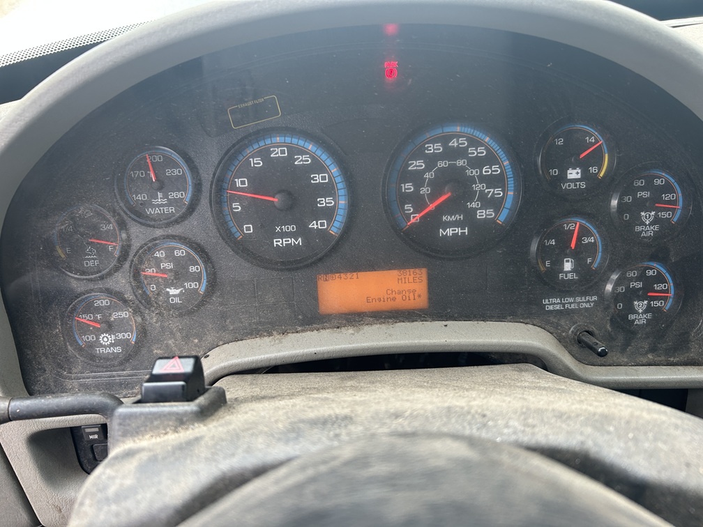 Used 2018 International Leeboy Rosco Maximizer 3 Tack Truck
