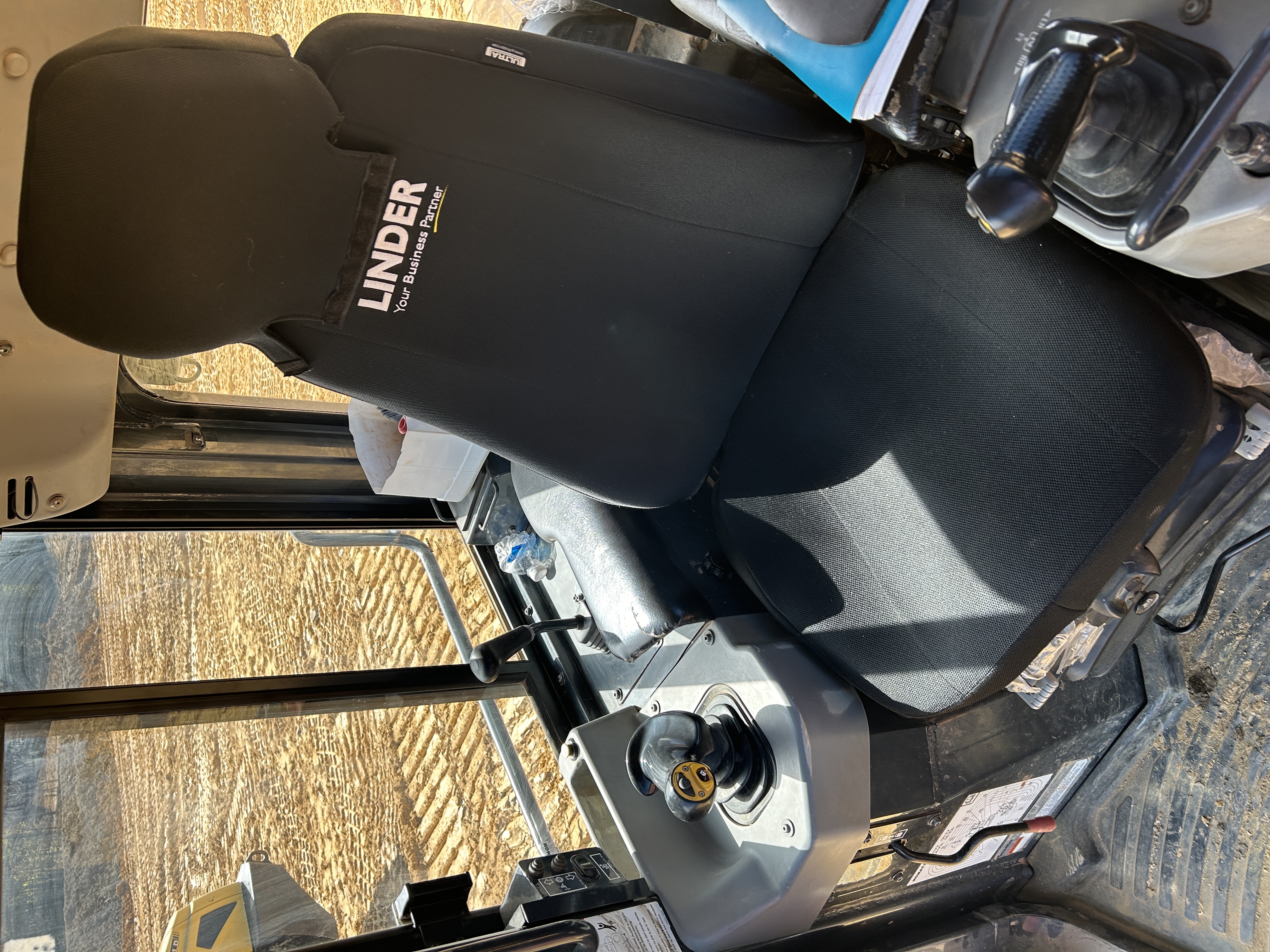 Used 2018 Komatsu D61PXi-24