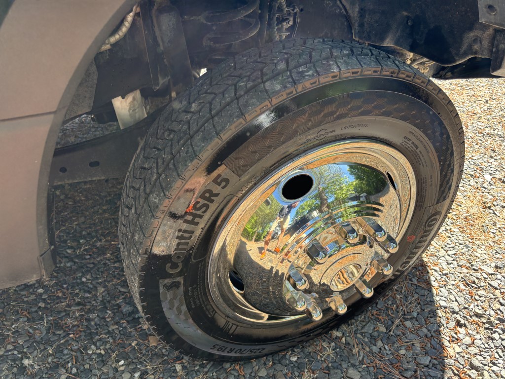 Used 2019 Ford F550 XL service truck