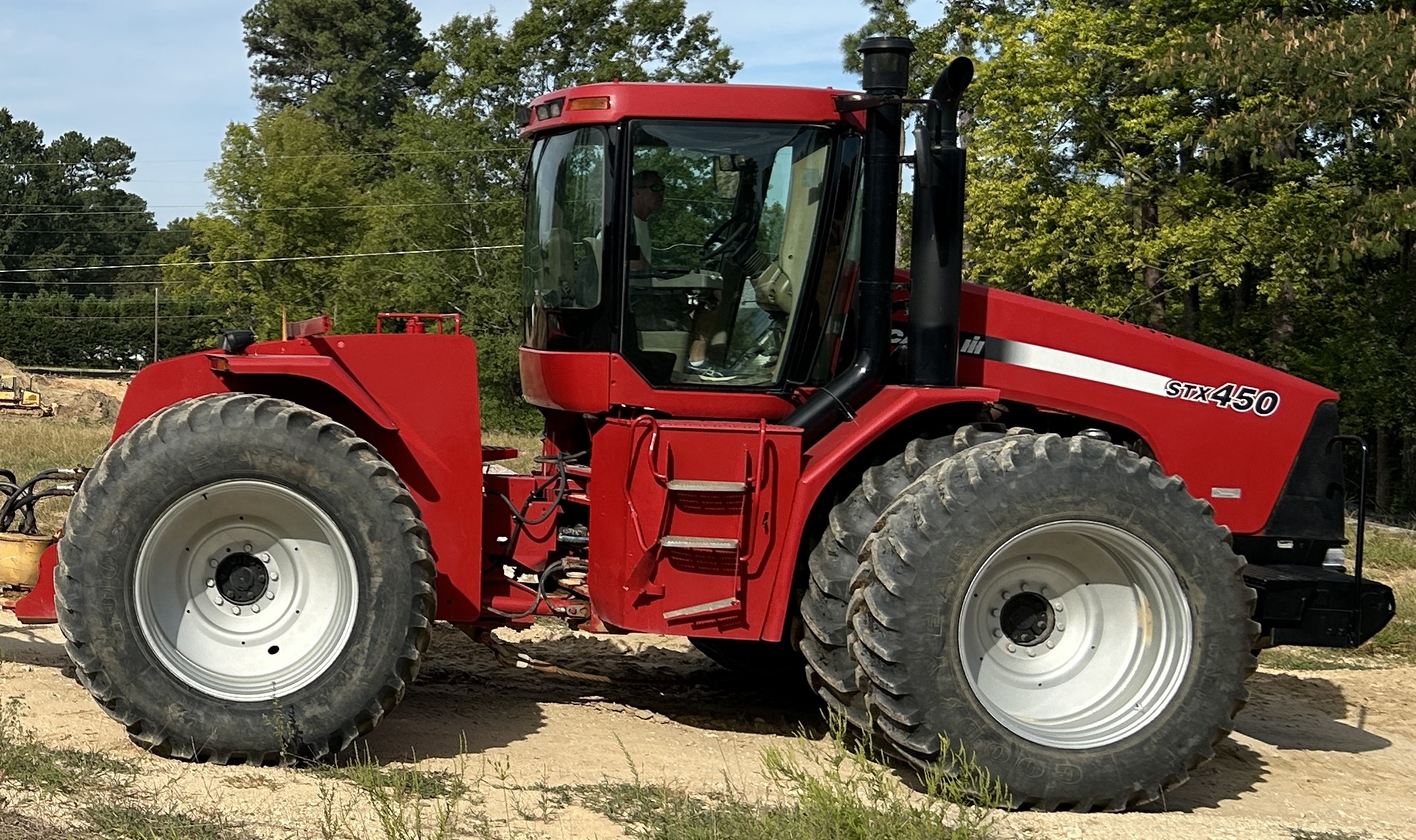 Used 2004 Case STX450 with 17 yard Noble Pull pan