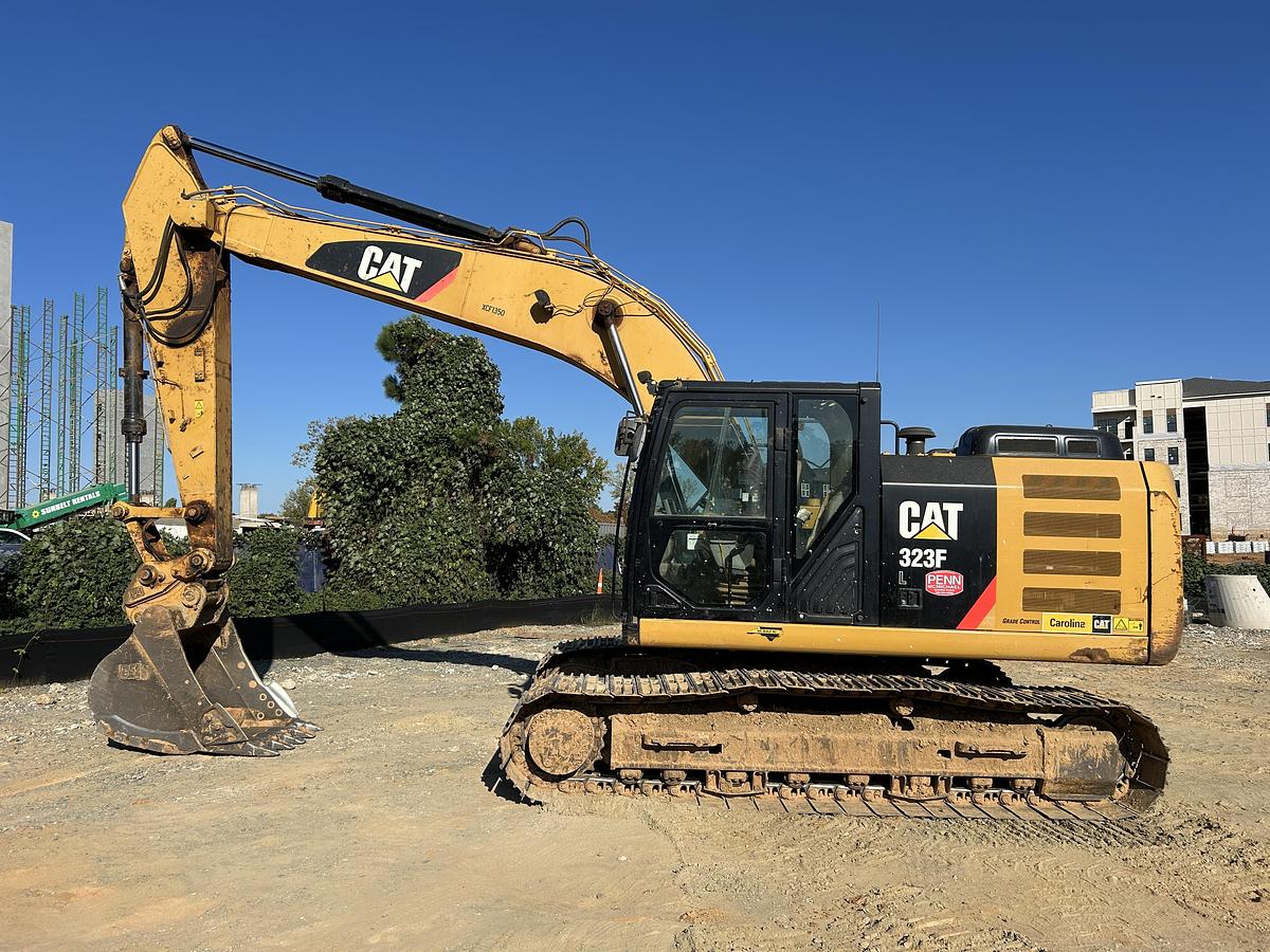 Used 2016 Caterpillar 323FL