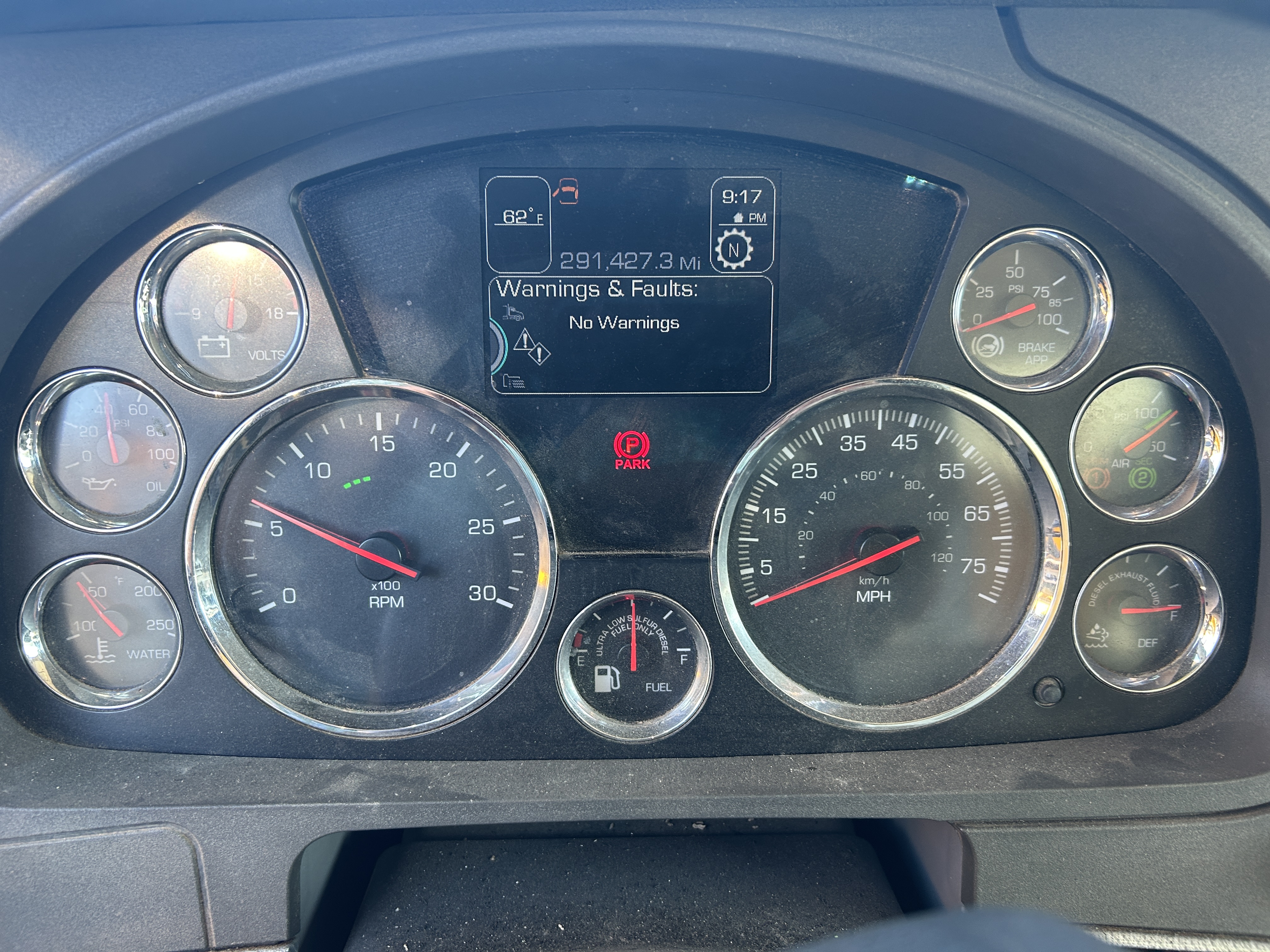 Used 2016 Kenworth T880 Quad Axle Dump Truck - Automatic