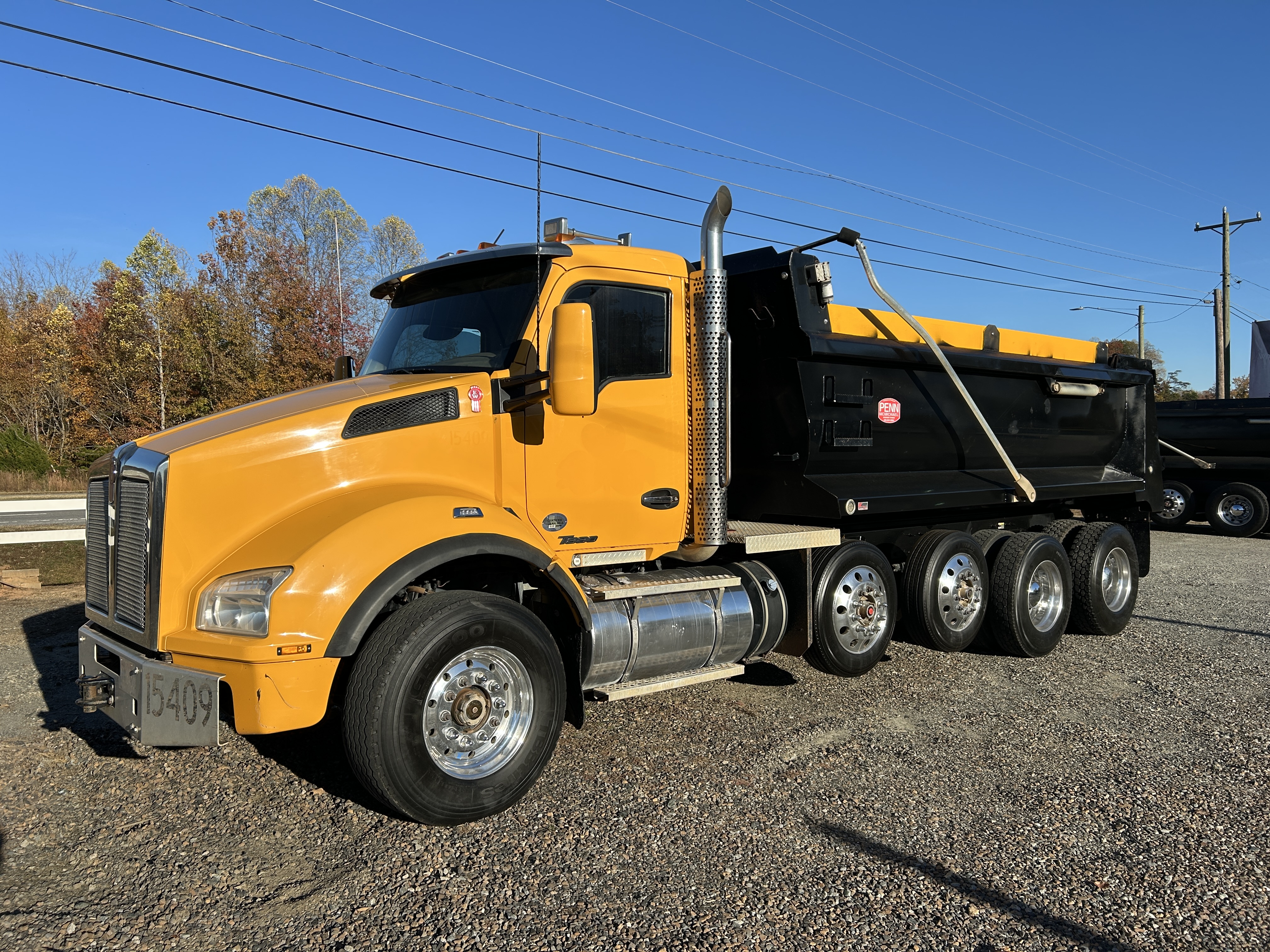 Used 2016 Kenworth T880 Quad Axle Dump Truck - Automatic