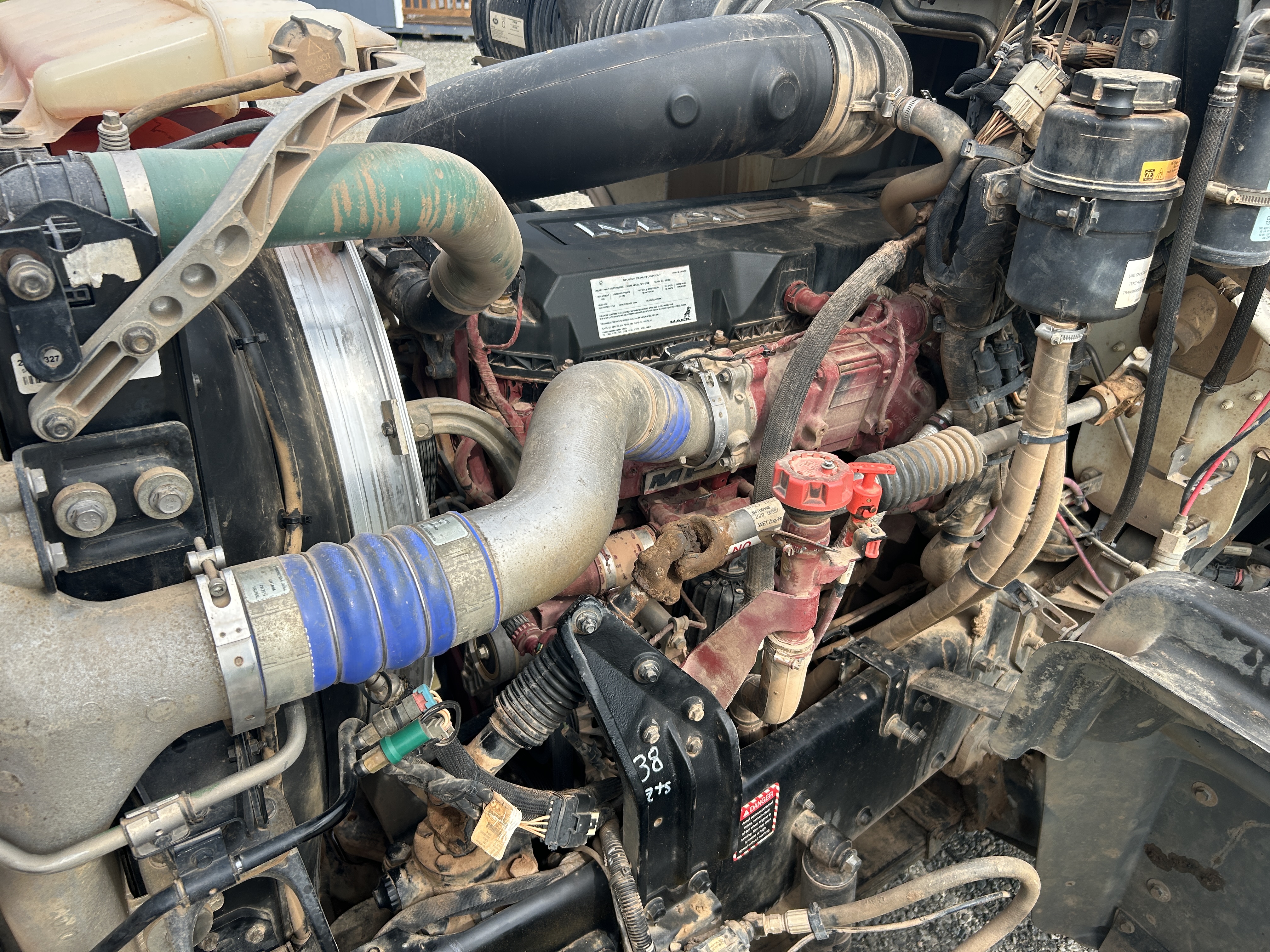 Used 2018 Mack Granite GU713 Quad Axle Dump Truck - automatic