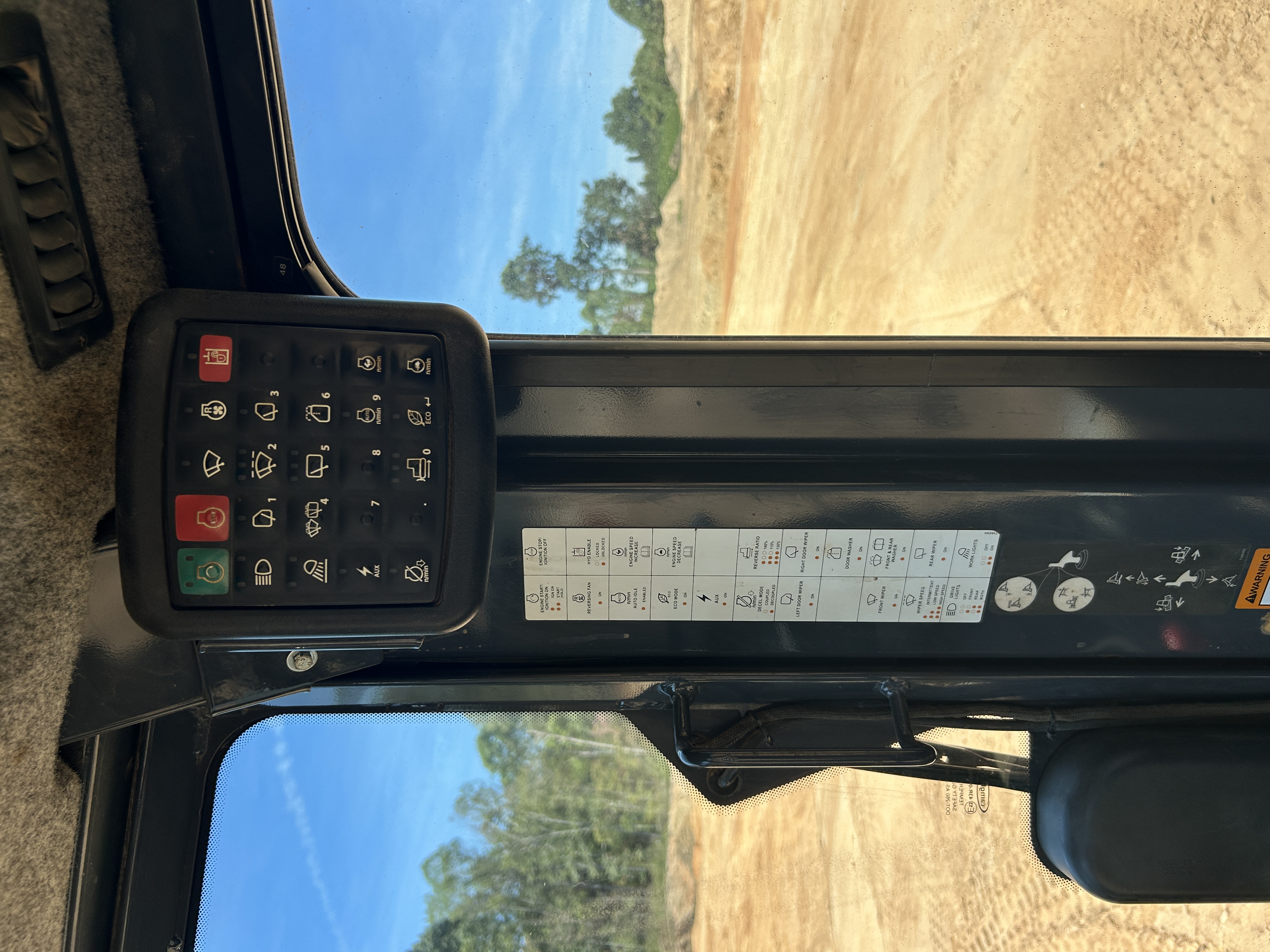 Used 2016 Deere 700K LGP with low hrs, 90 percent bottom, ripper, GPS ready