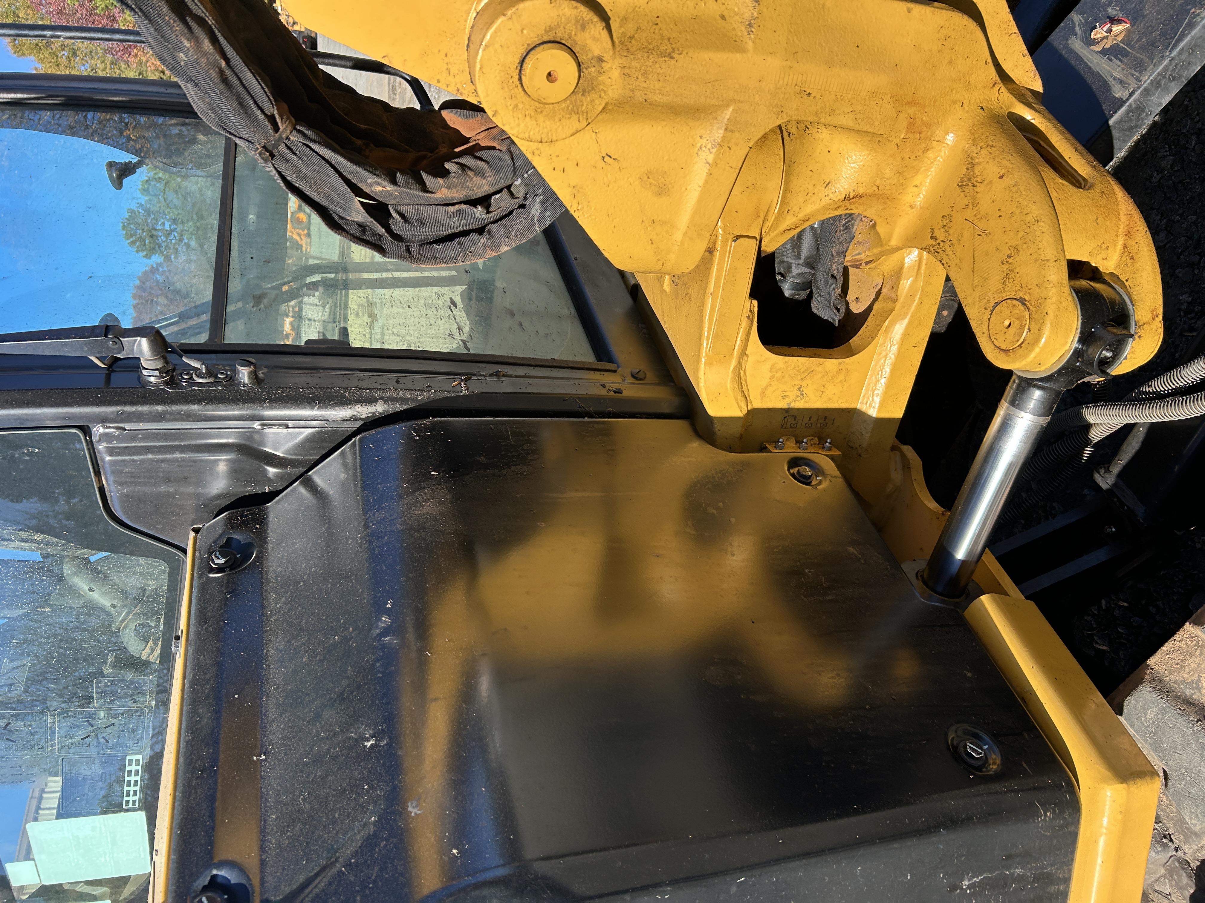 Used 2025 Caterpillar 305 CR