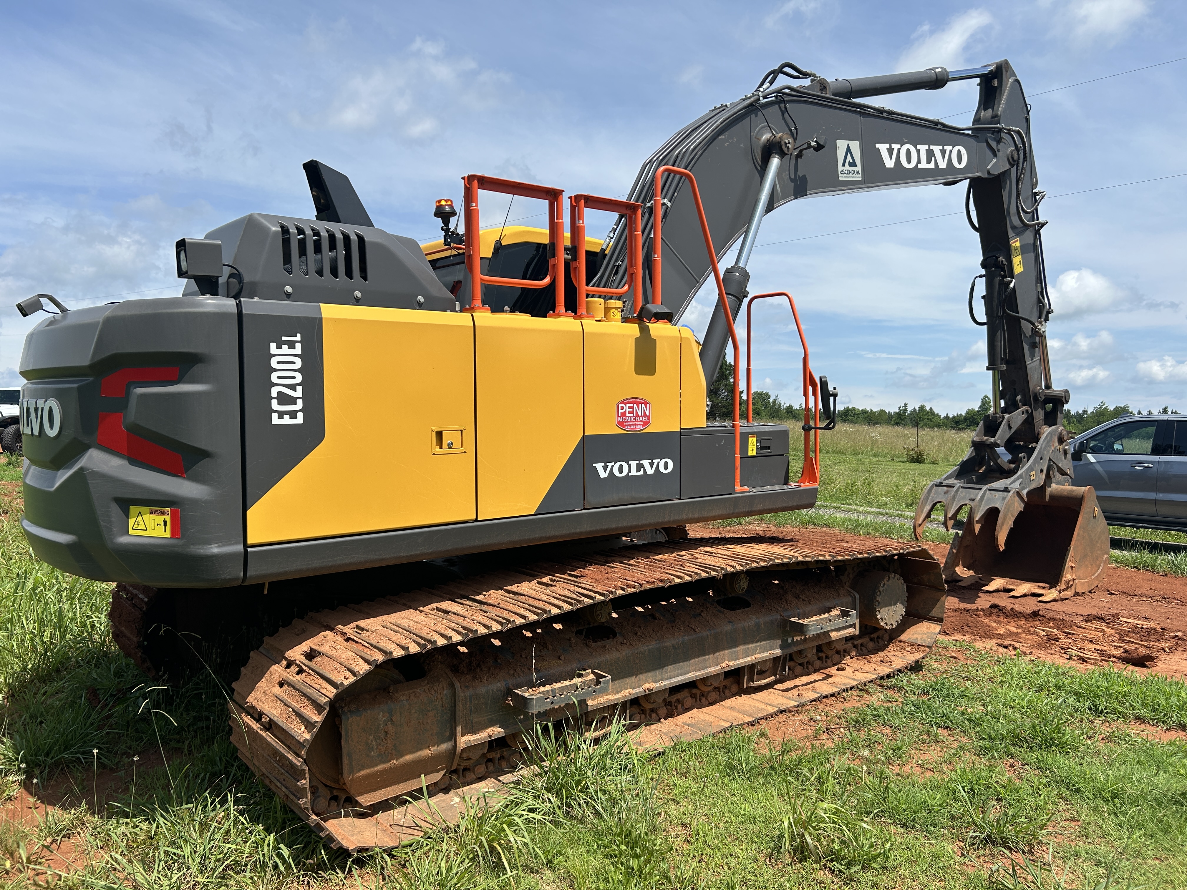 Used 2023 Volvo EC200EL - Loaded like new