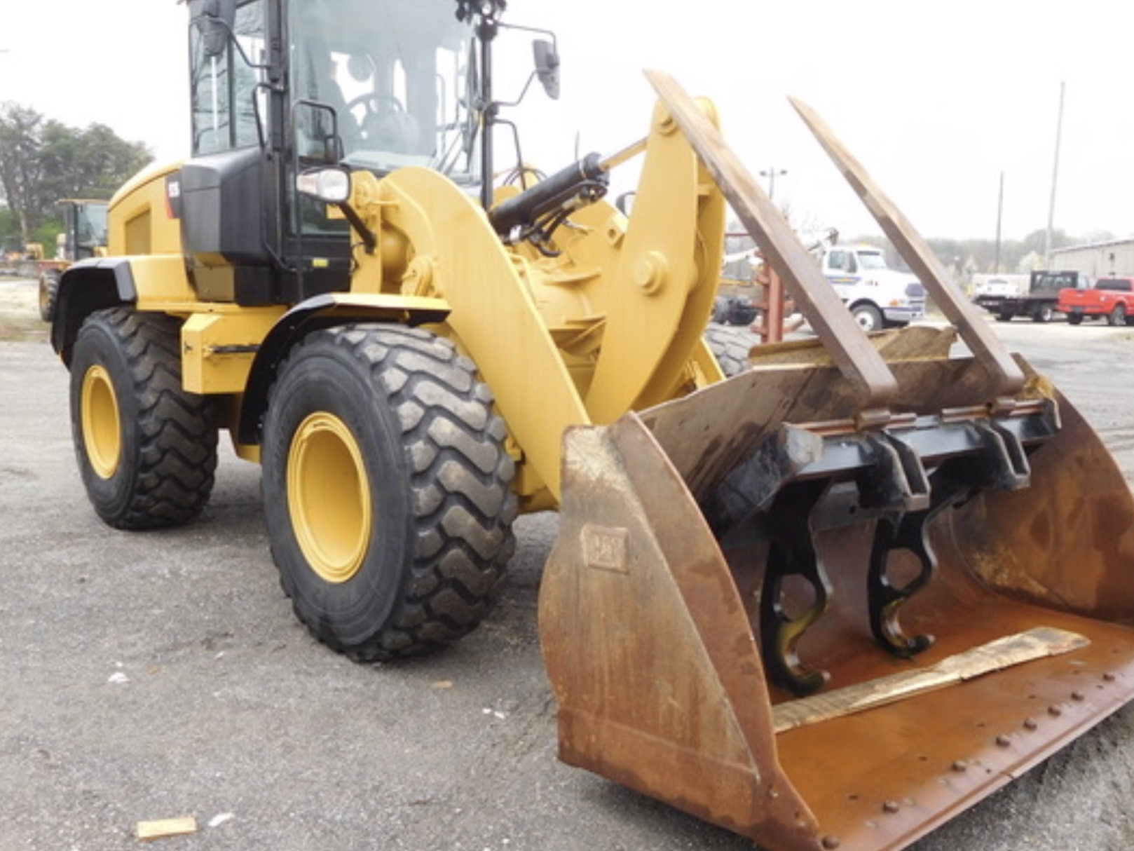 Used 2017 Caterpillar 926M