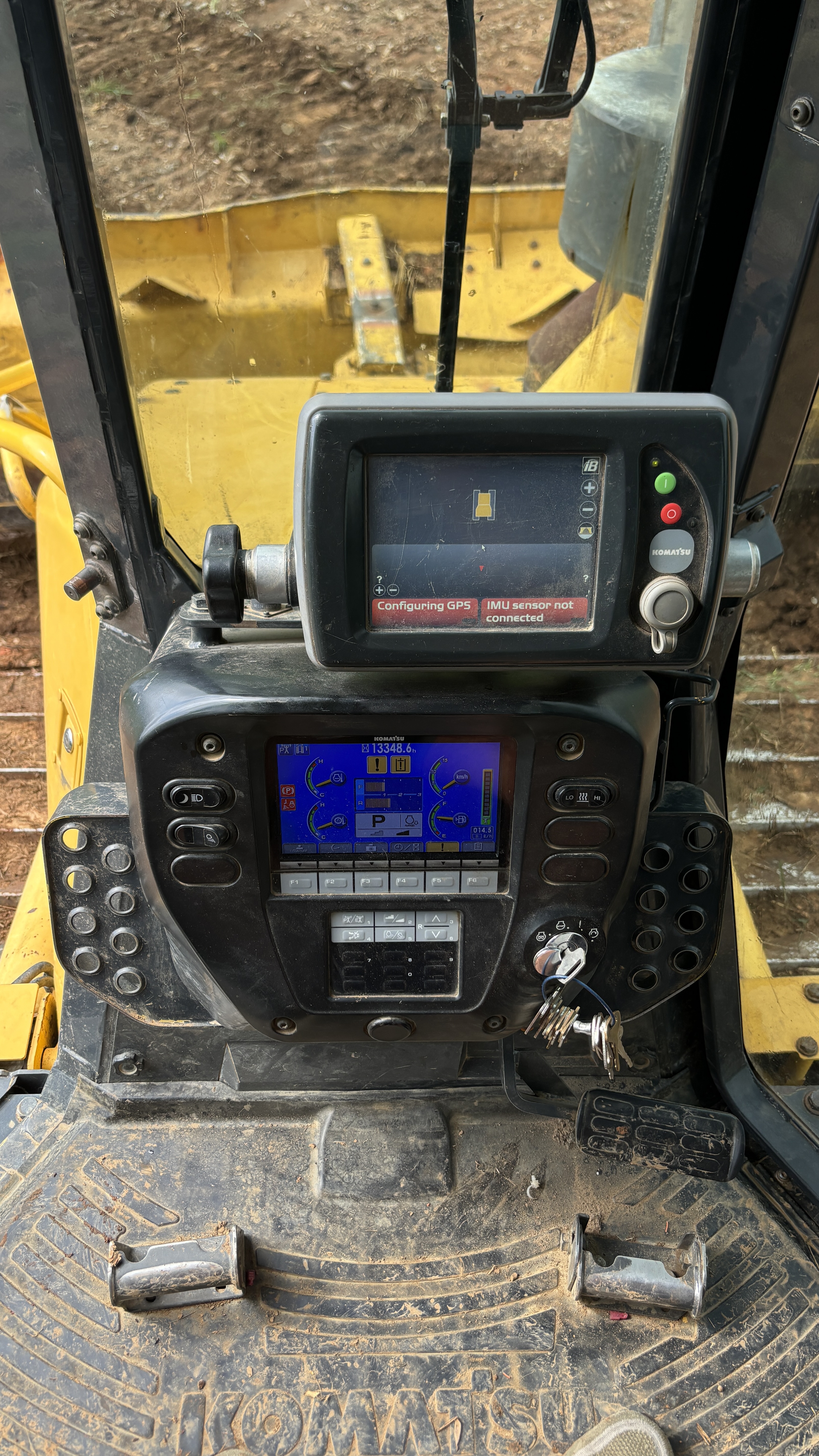 Used Nice 2013 Komatsu D61PXI-23 with BRAND NEW UNDER CARRAIGE