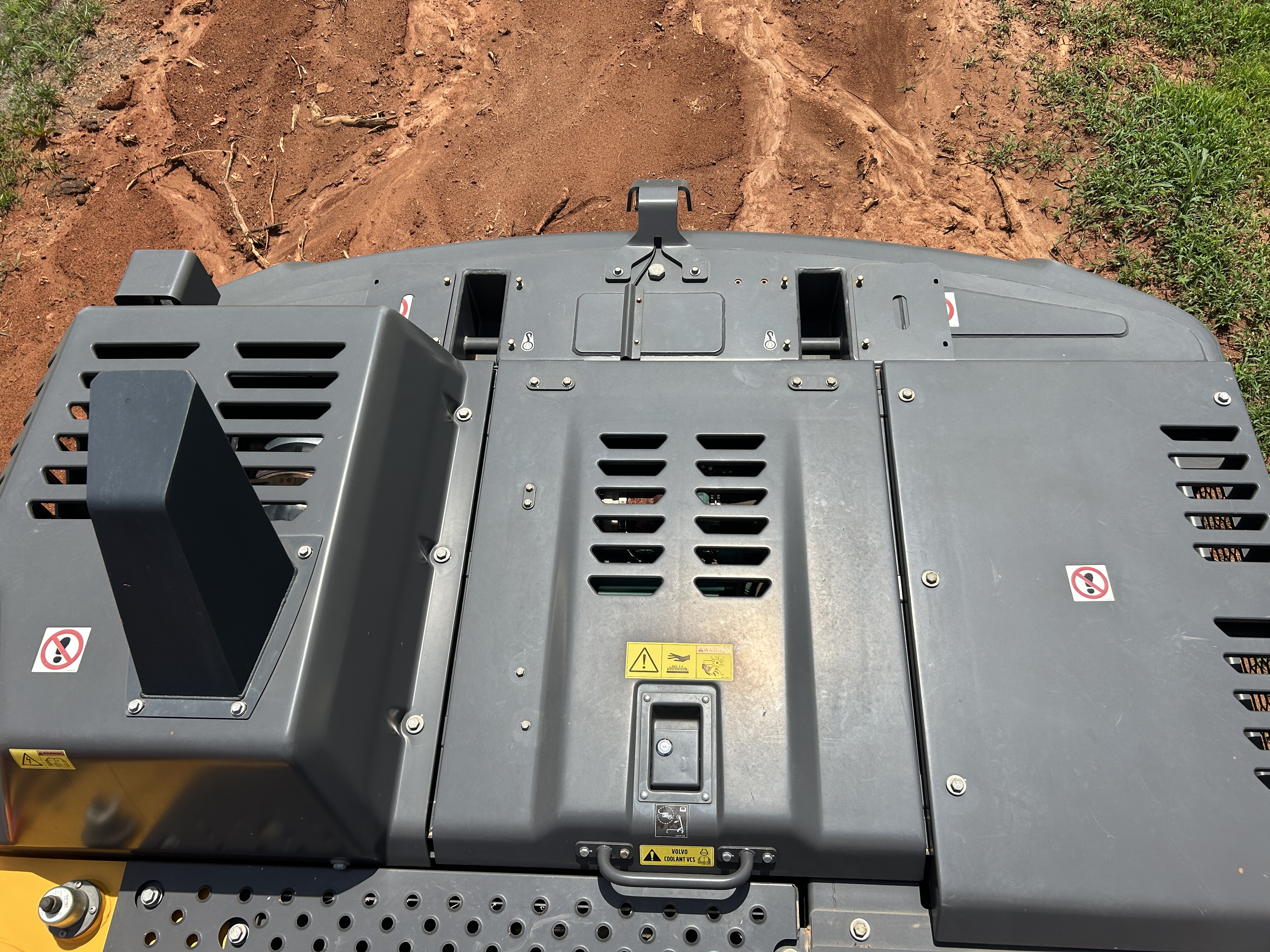 Used 2023 Volvo EC200EL - Loaded like new