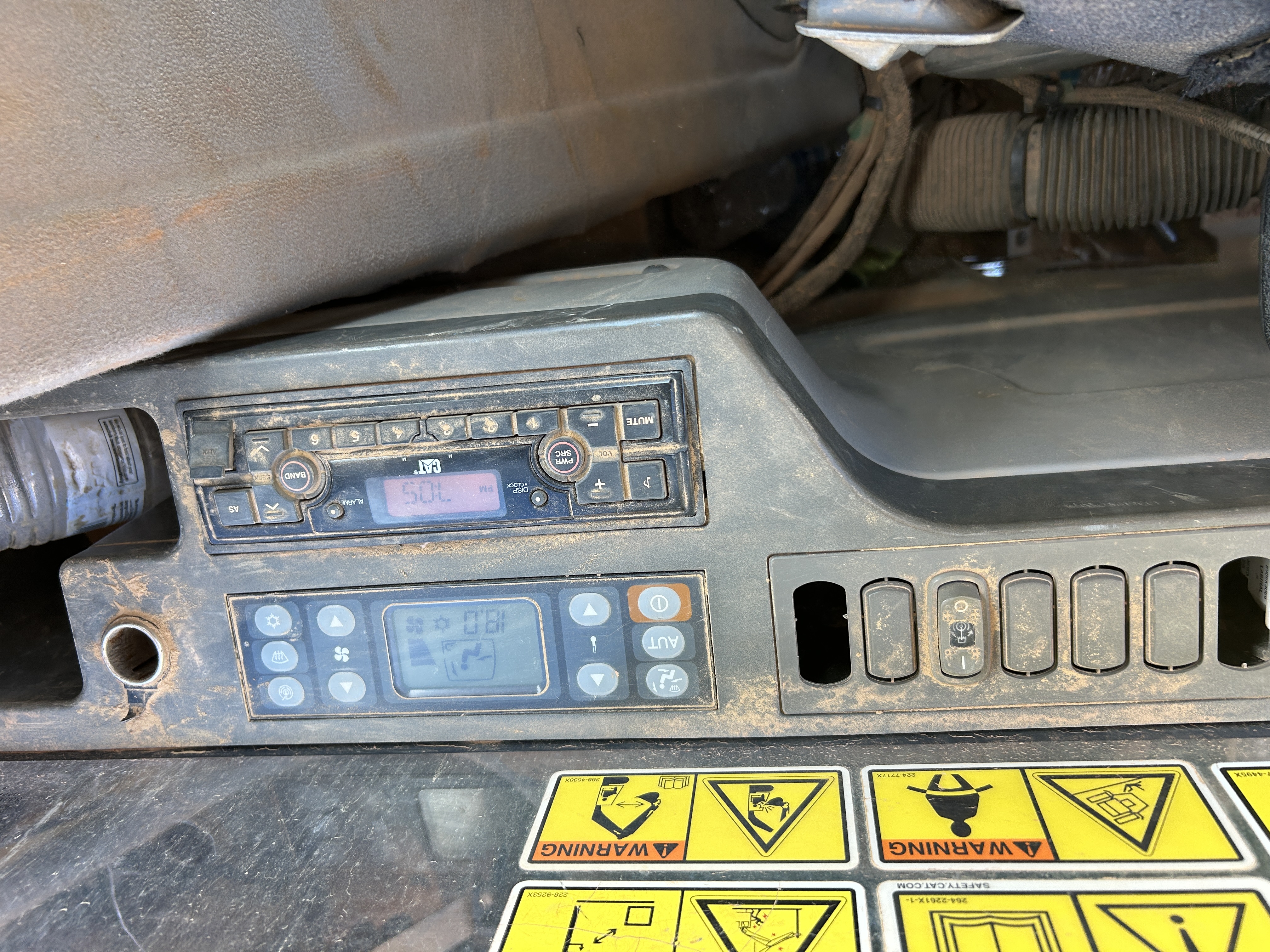 Used 2016 Caterpillar 323FL