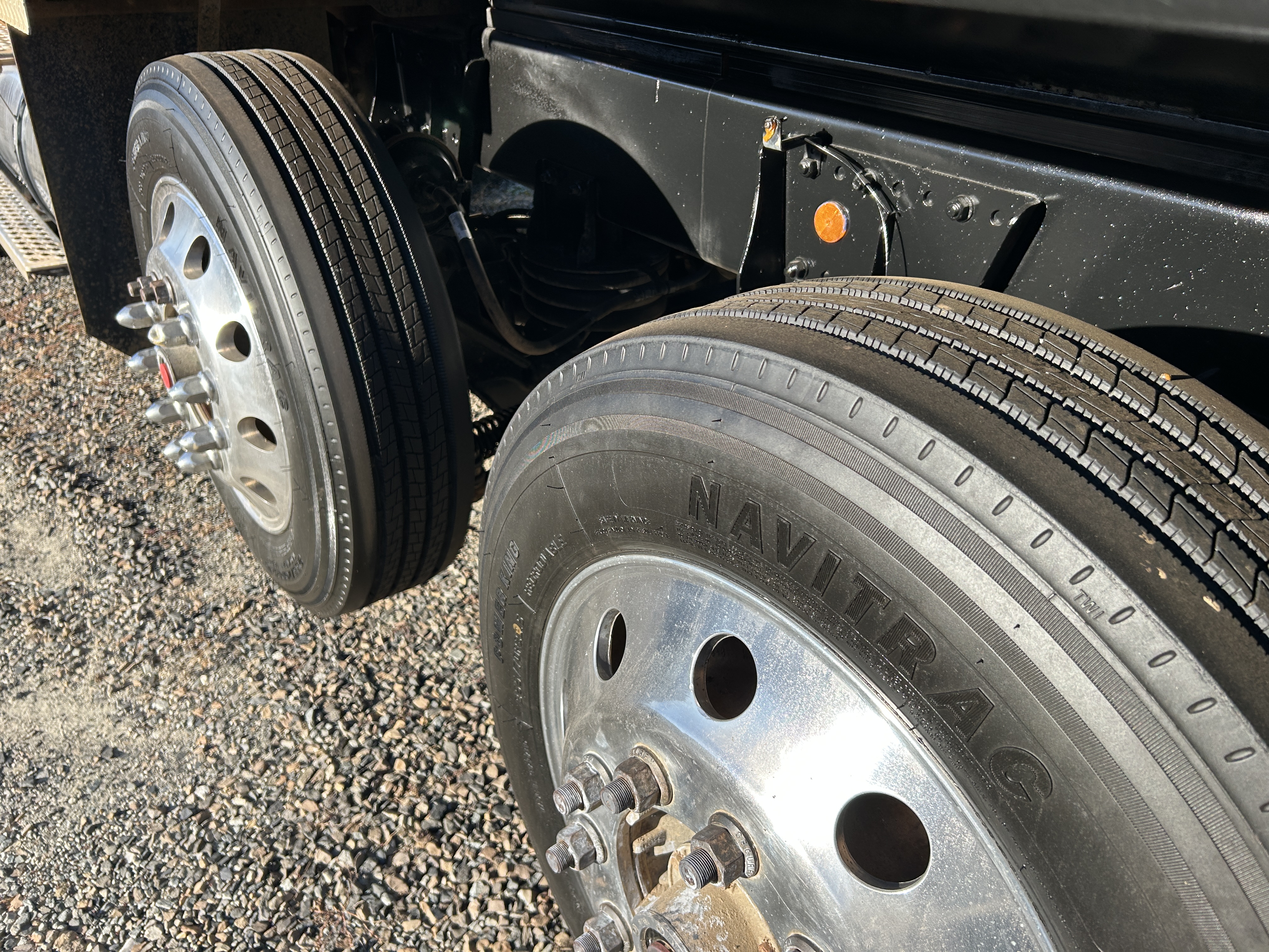 Used 2016 Kenworth T880 Quad Axle Dump Truck - Automatic