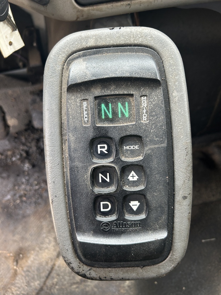 Used 2018 International Leeboy Rosco Maximizer 3 Tack Truck