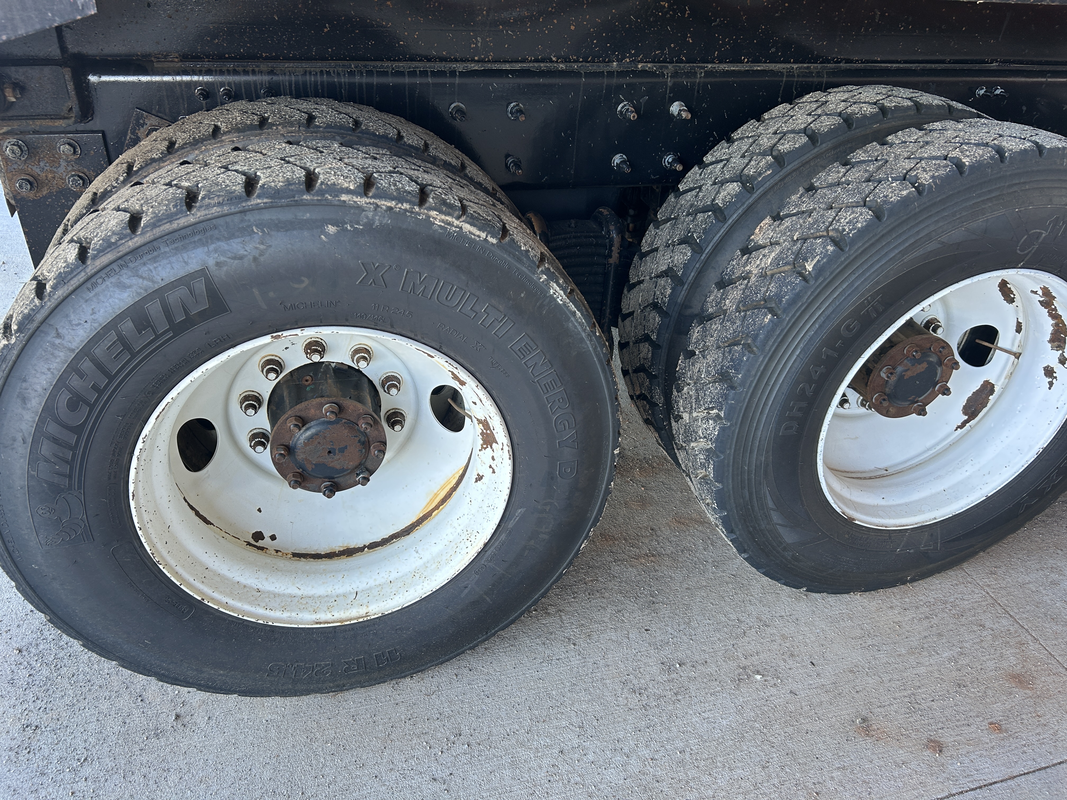 Used 2017 Mack GU713 Tri Axle Dump Truck - Automatic