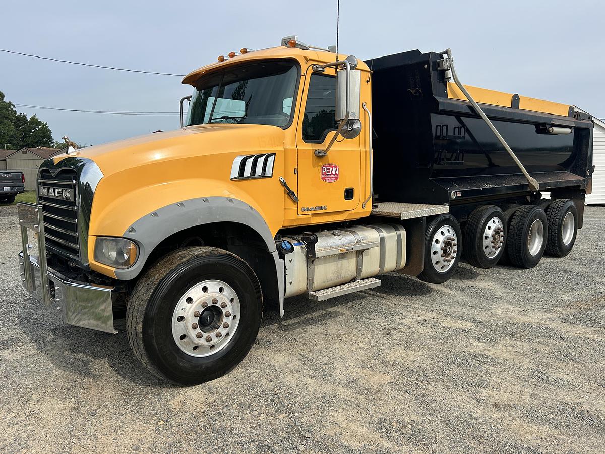 Used 2018 Mack Granite GU713 Quad Axle Dump Truck - automatic