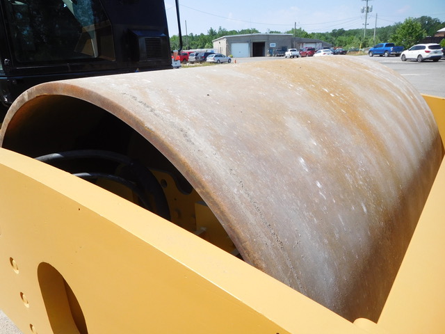 Used 2010 Caterpillar CS74