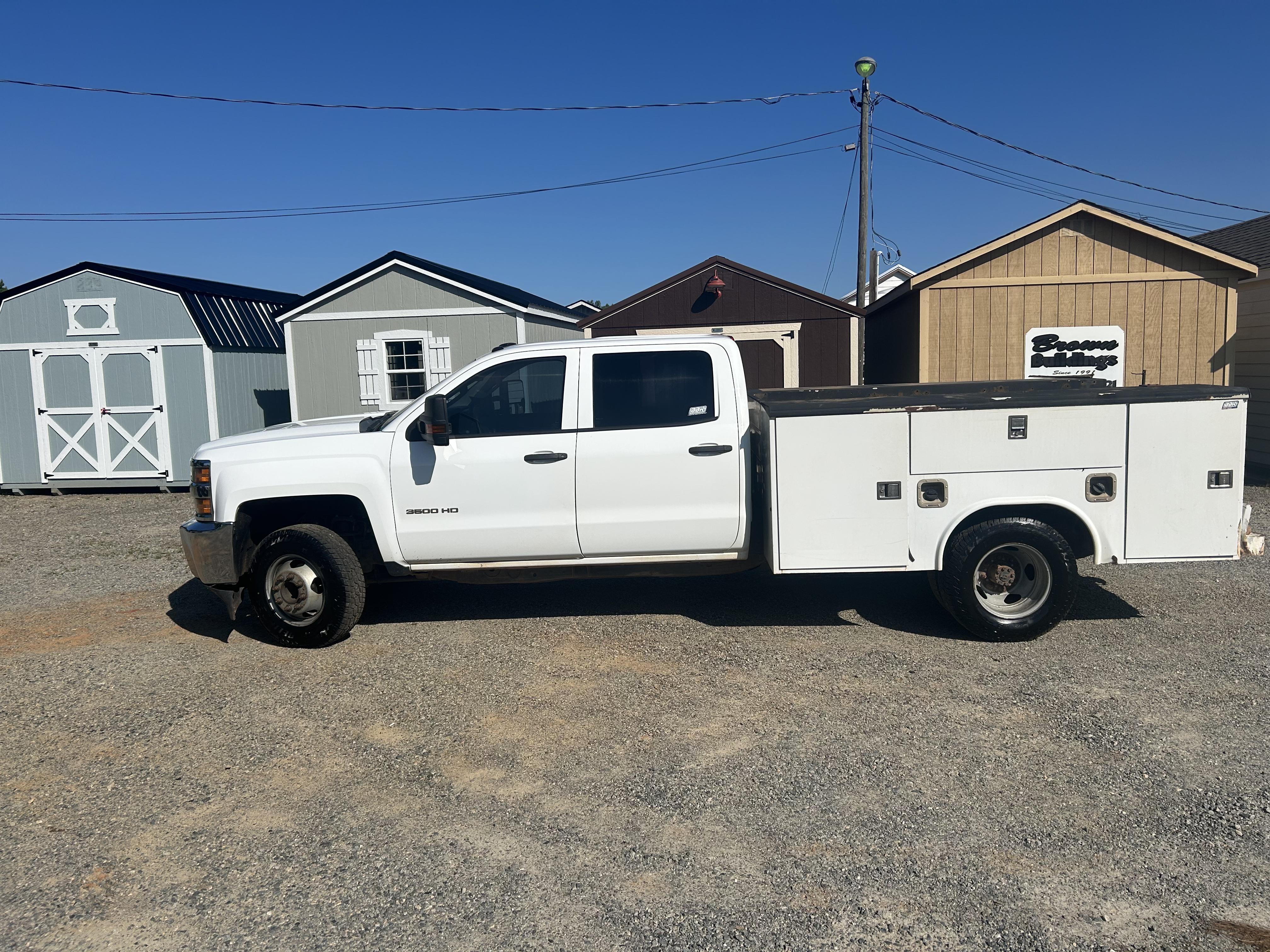 Used 2017 Chevrolet 3500 HD crew cab work truck