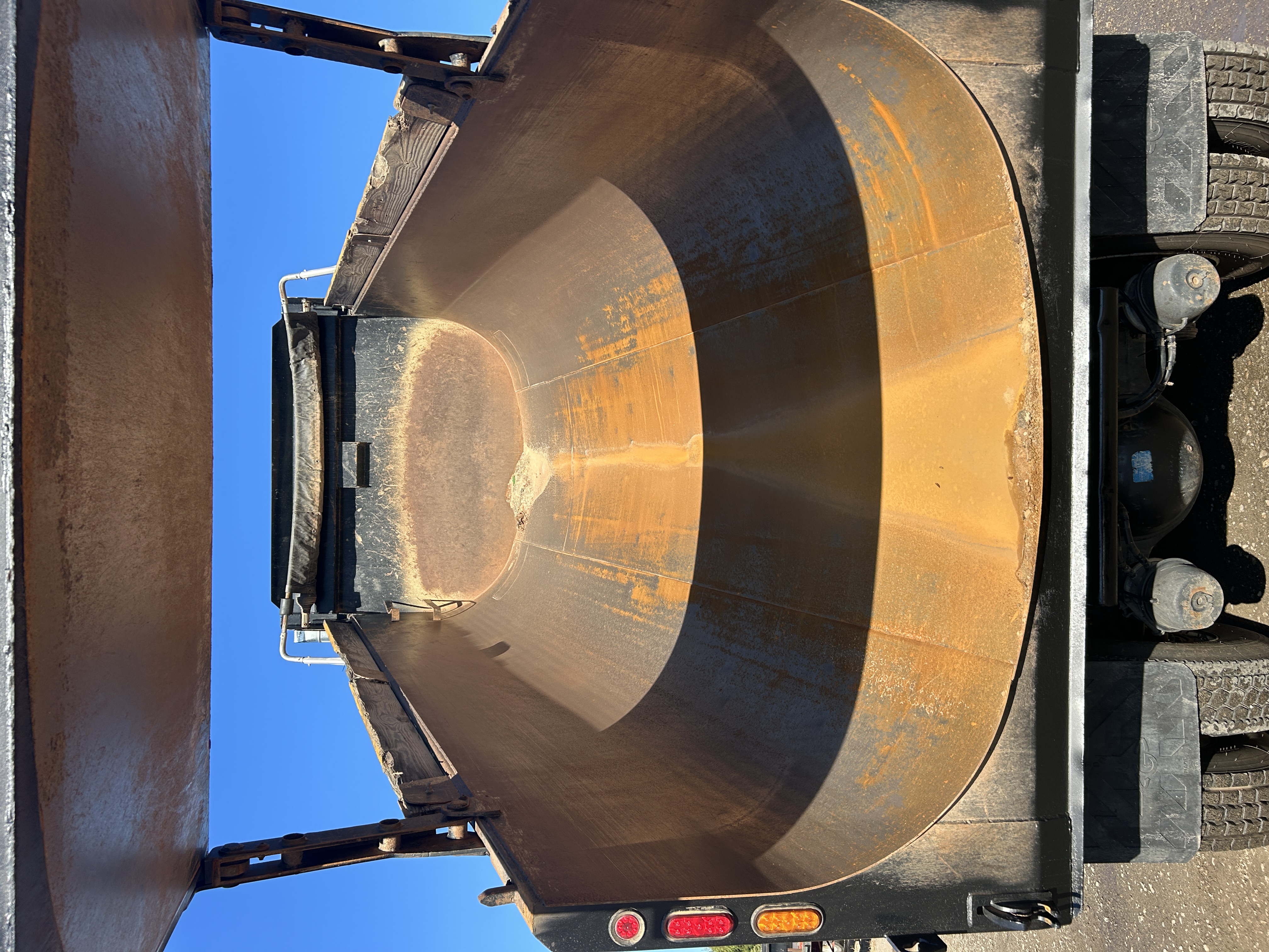 Used 2016 Kenworth T880 Quad Axle Dump Truck - Automatic