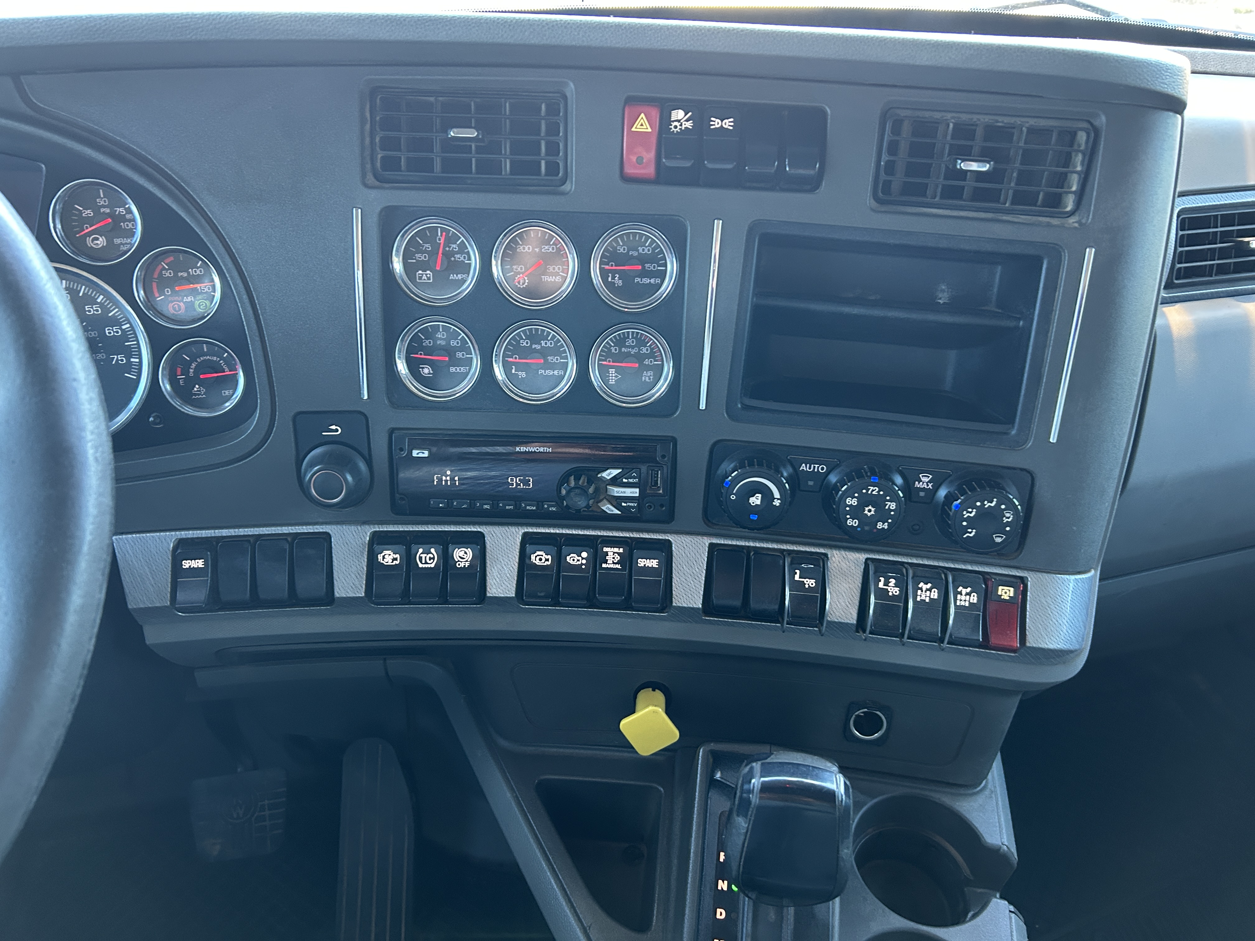 Used 2016 Kenworth T880 Quad Axle Dump Truck - Automatic