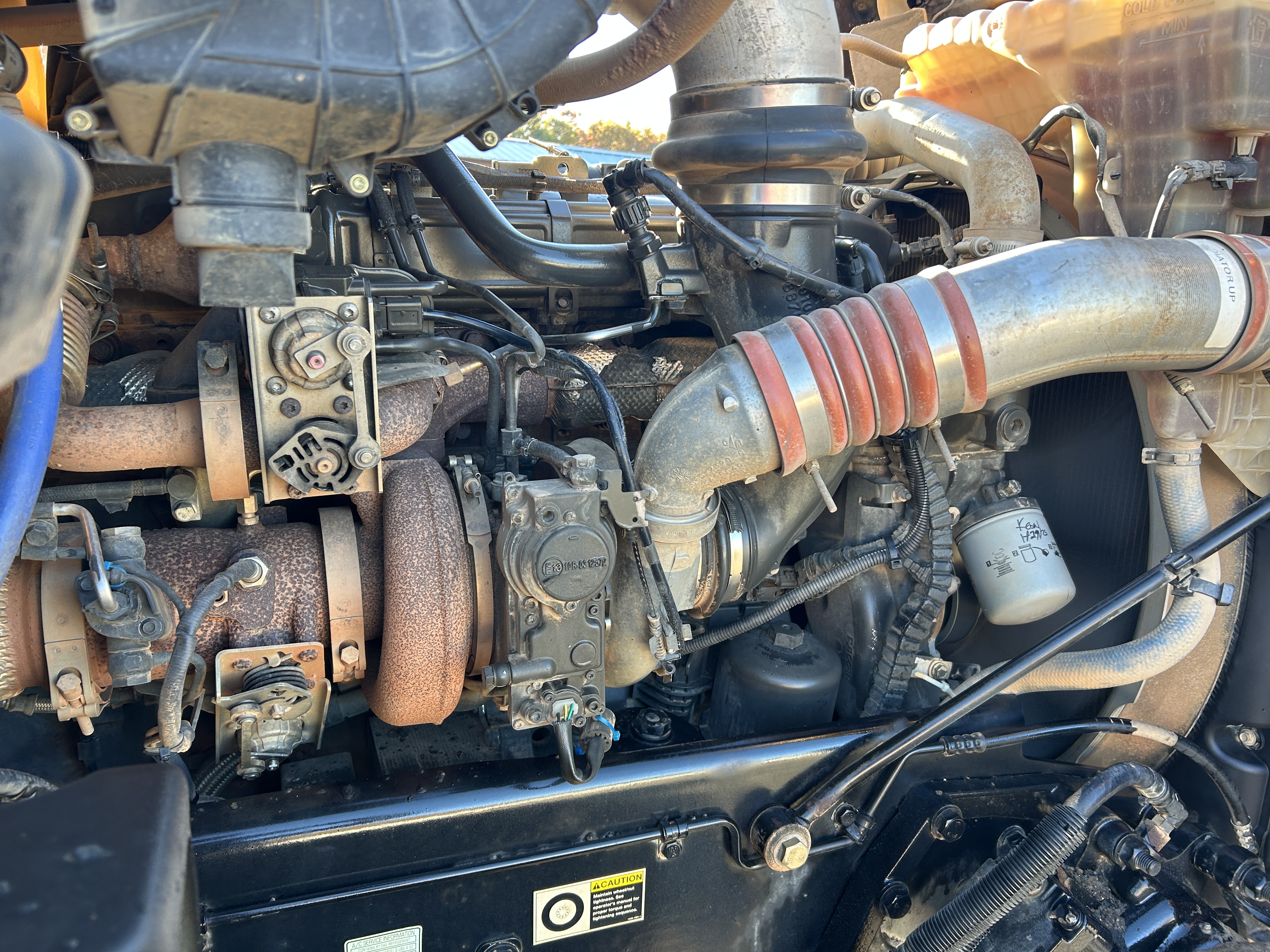 Used 2016 Kenworth T880 Quad Axle Dump Truck - Automatic