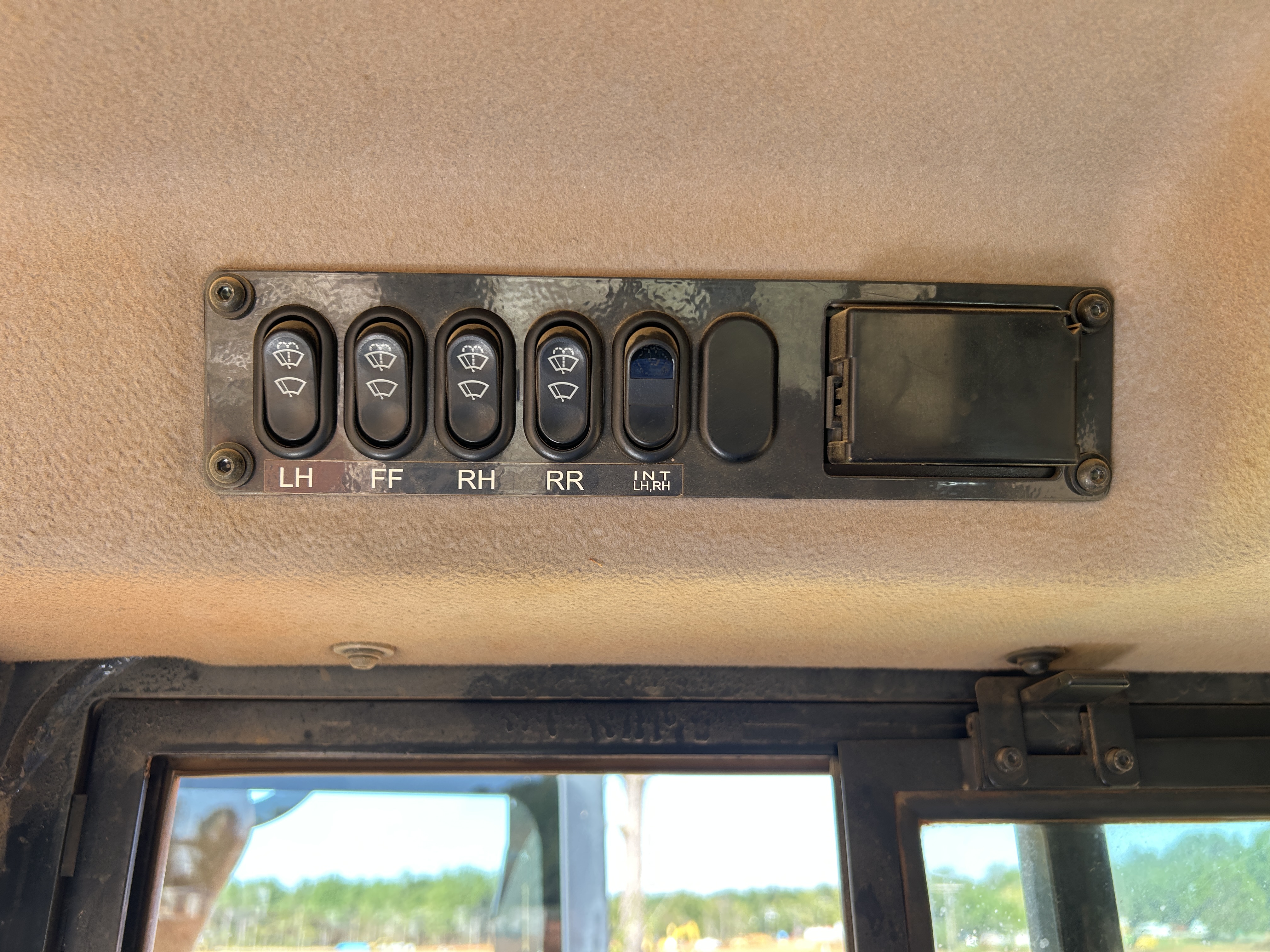 Used 2016 Komatsu D61PXi-23