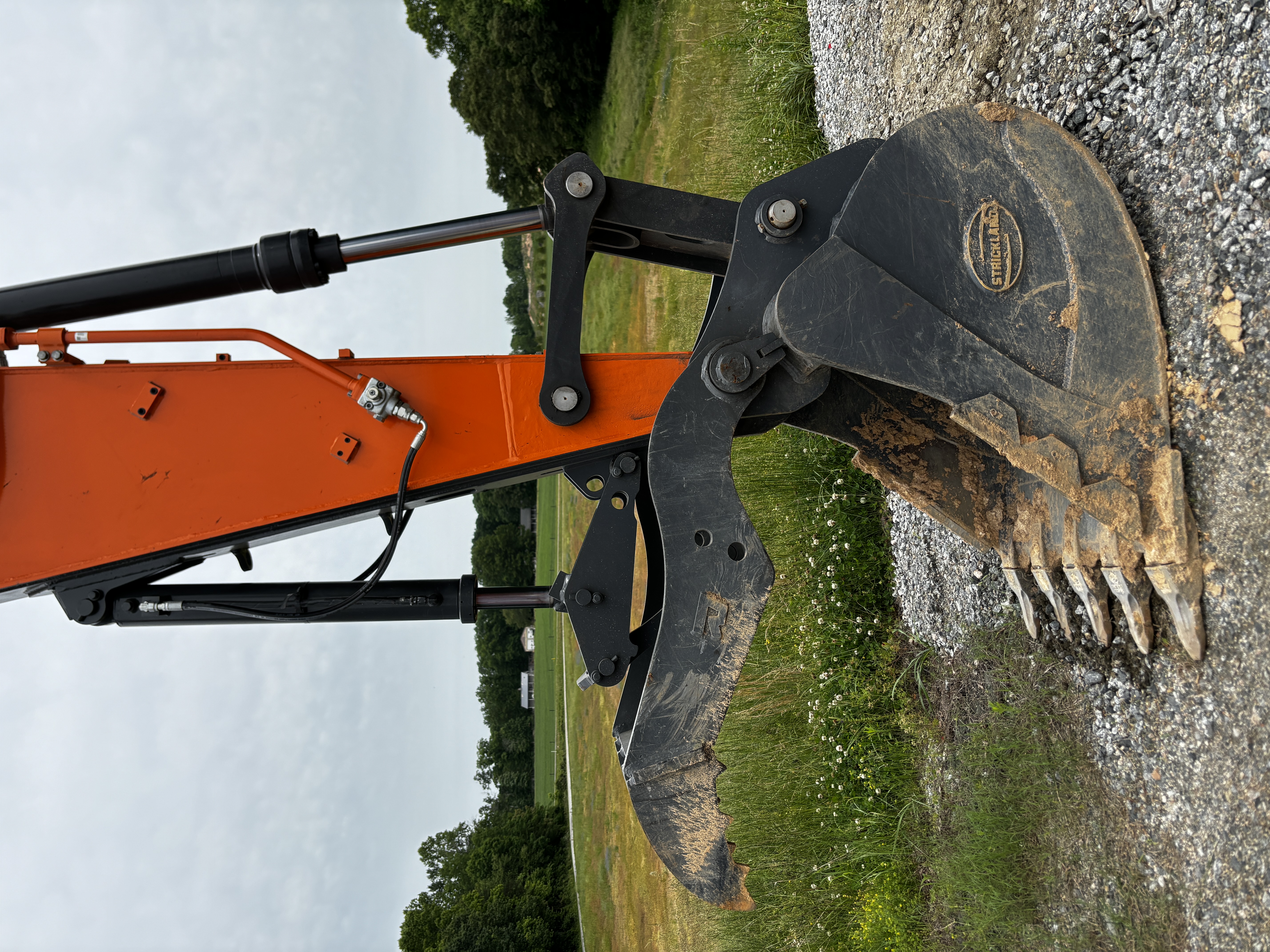 Used 2024 Doosan DX180LC-5