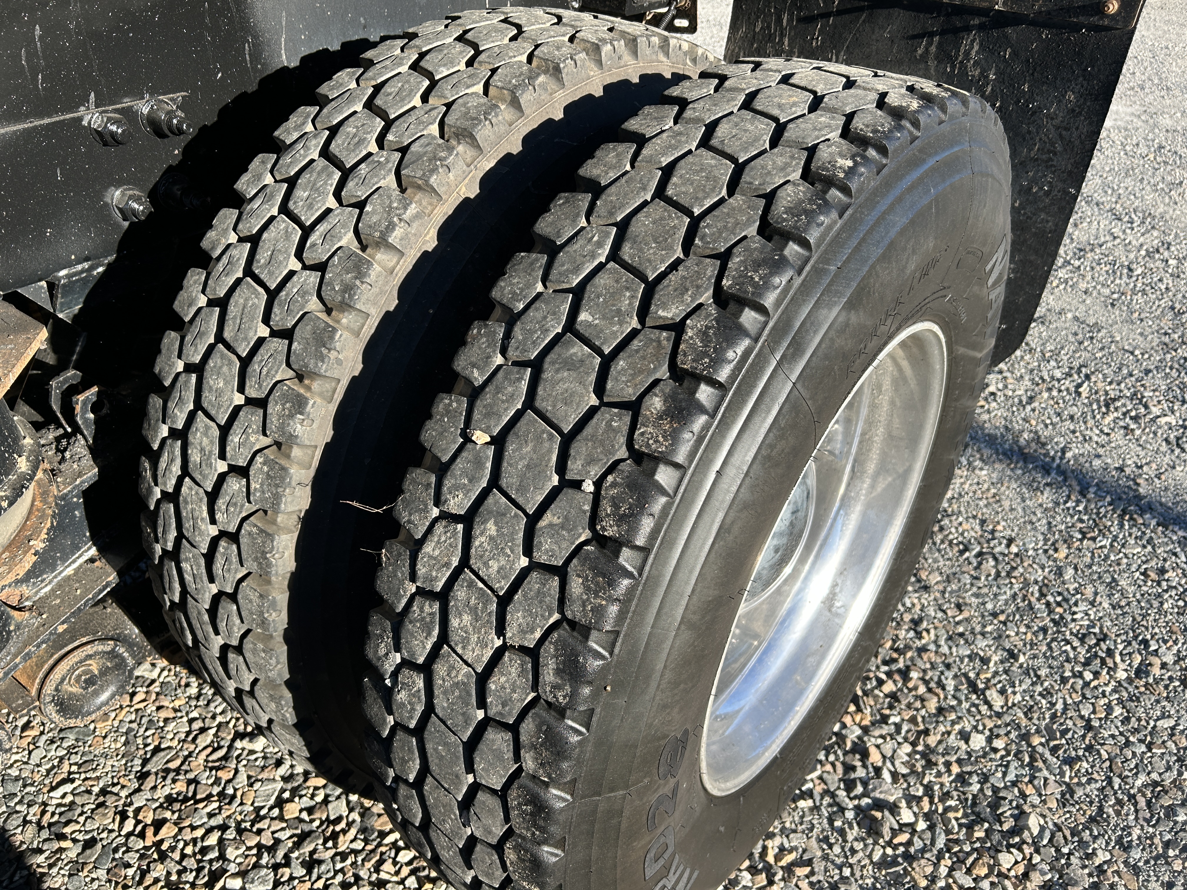 Used 2016 Kenworth T880 Quad Axle Dump Truck - Automatic