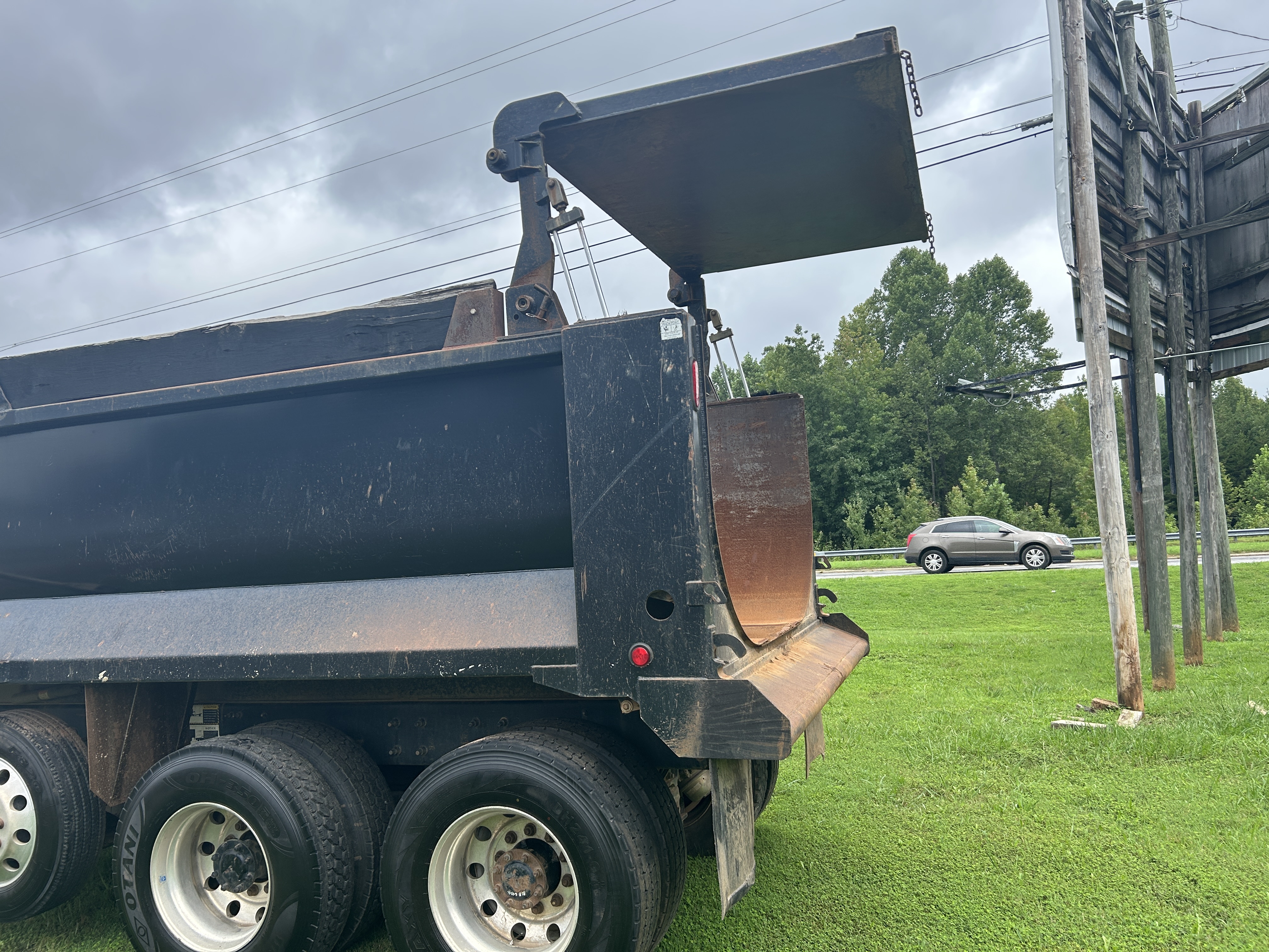 Used 2014 Mack Granite GU713 Quad Axle Dump Truck - Automatic