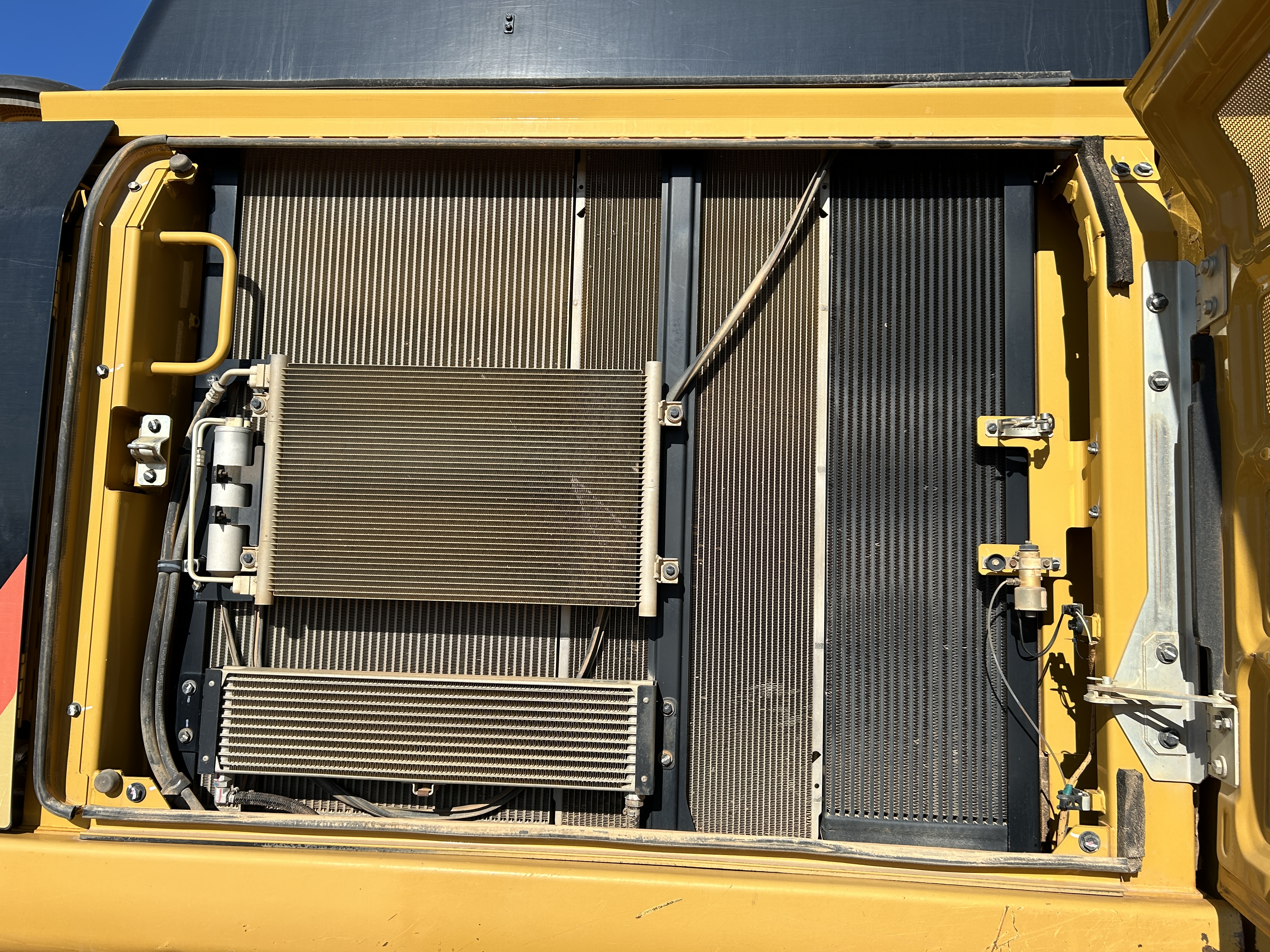 Used 2016 Caterpillar 349FL