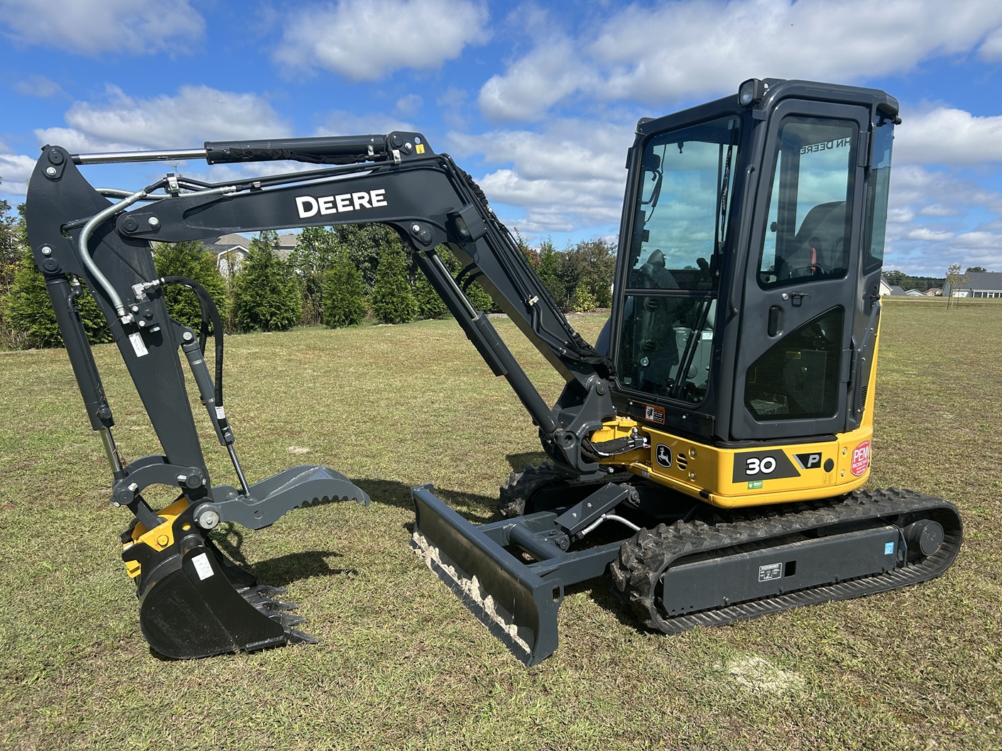 Used 2024 Deere 30P - NEW and loaded