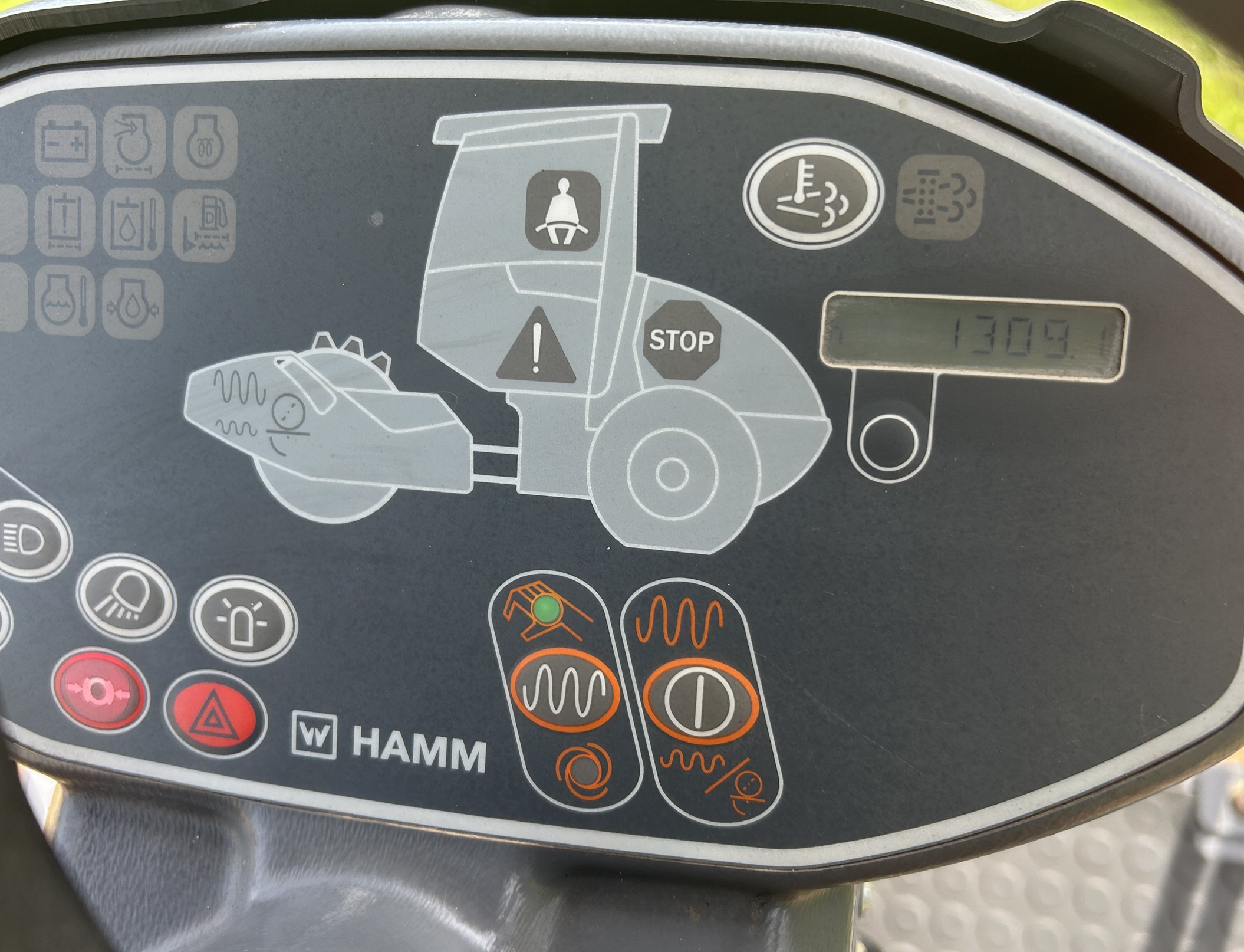 Used 2018 Hamm H7i 66" Smooth Drum Compactor