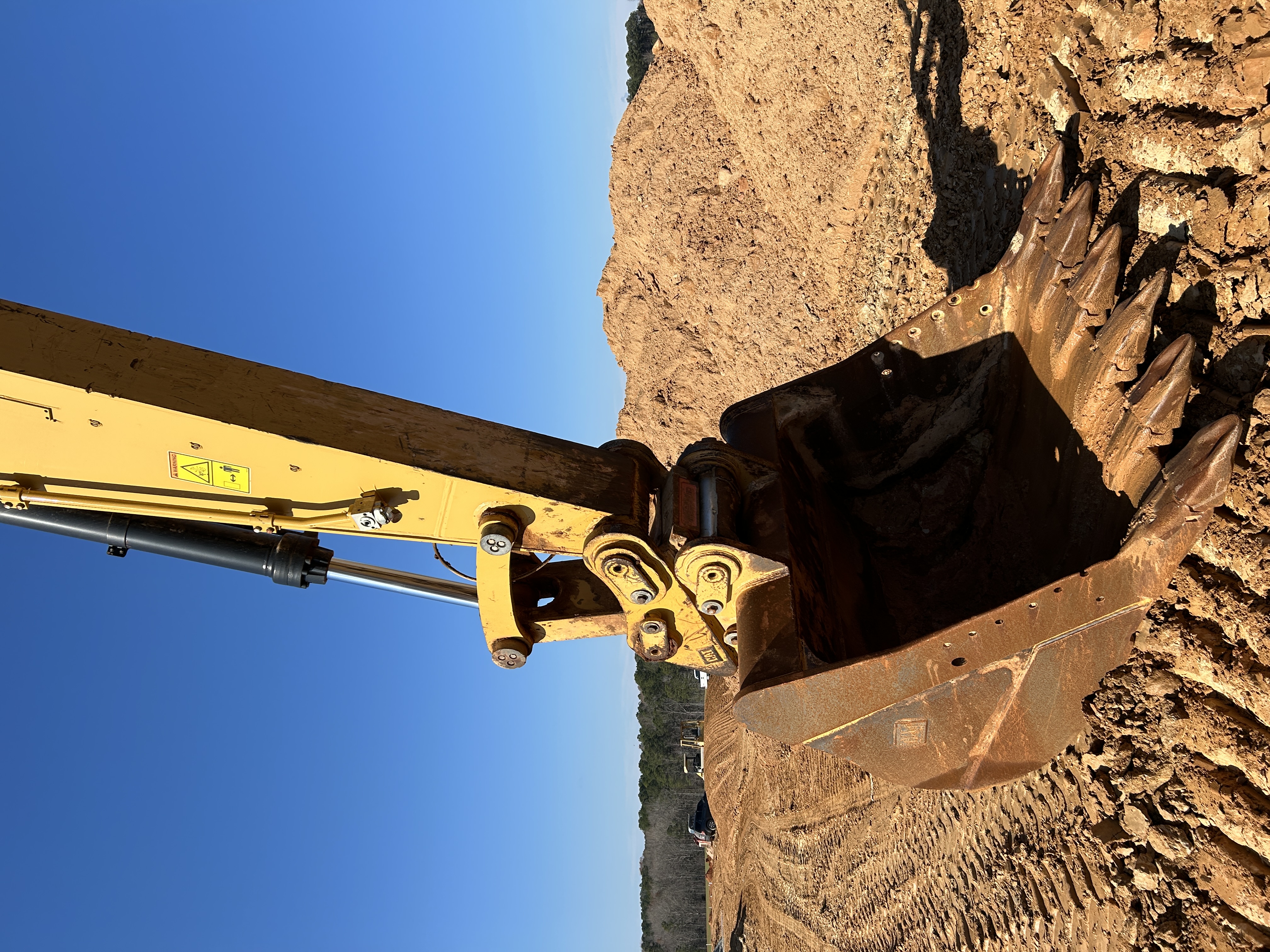 Used 2016 Caterpillar 349FL