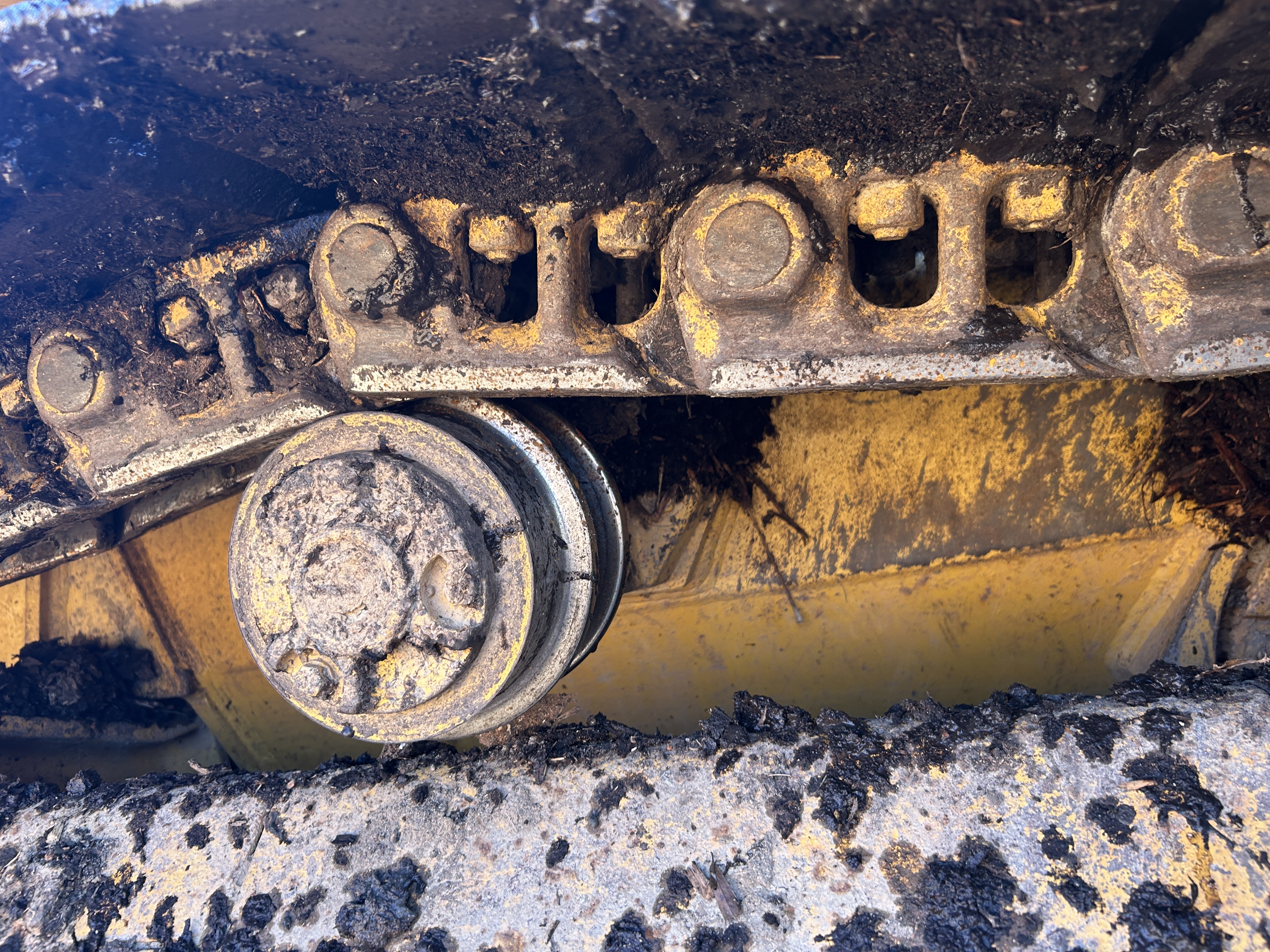 Used 2005 Deere 655C II