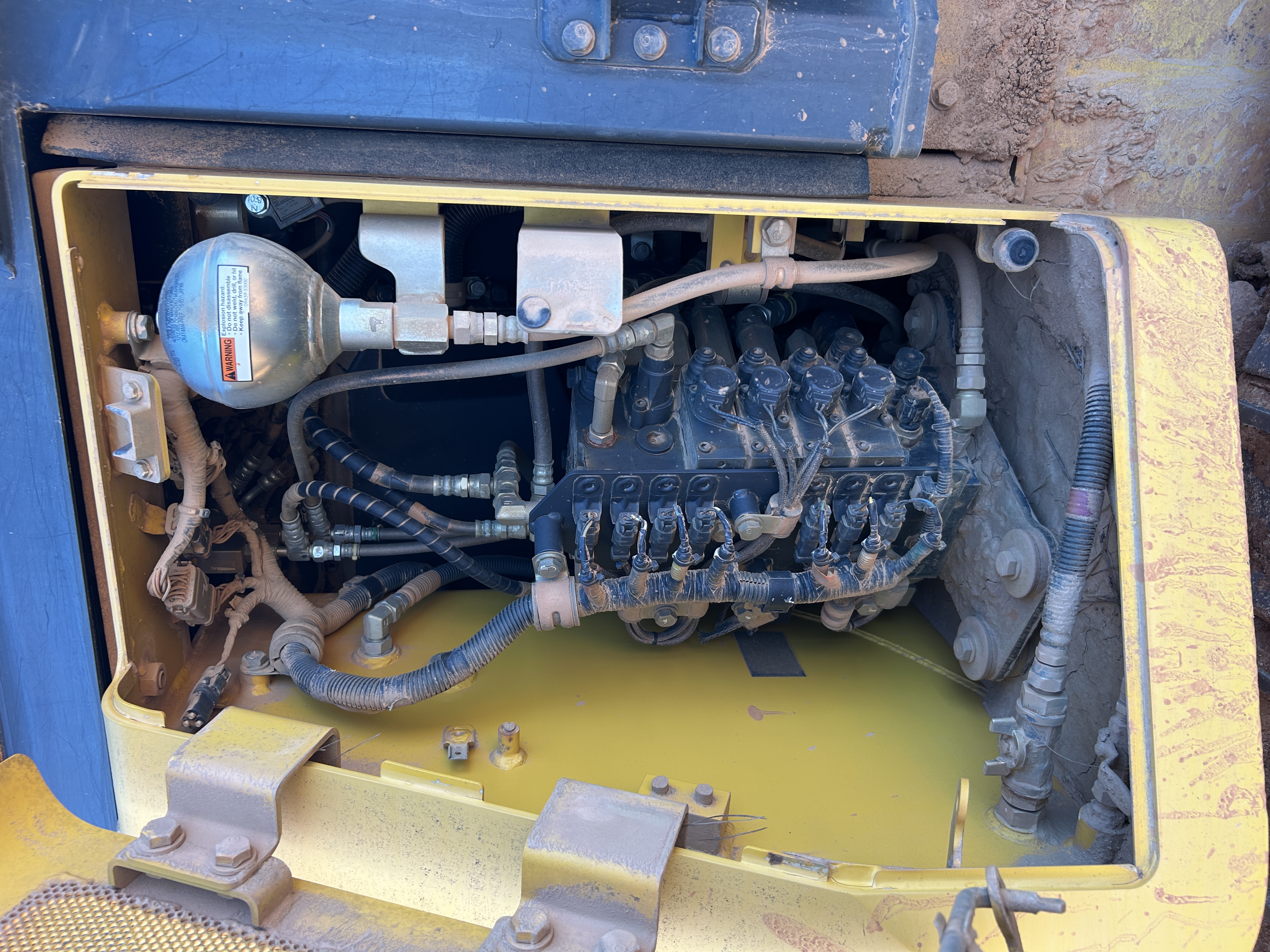 Used 2016 Komatsu D61PXi-23