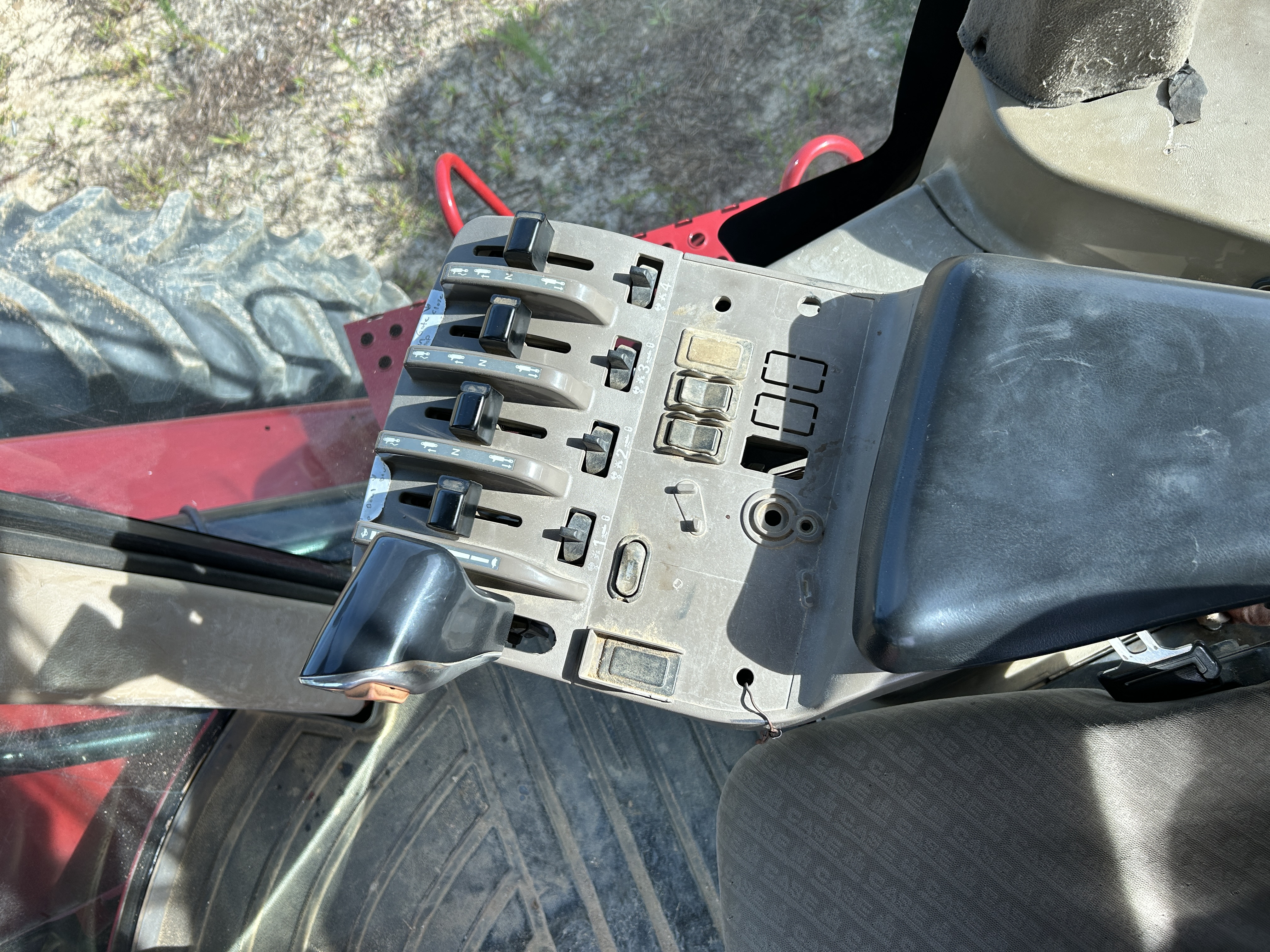 Used 2004 Case STX450 with 17 yard Noble Pull pan