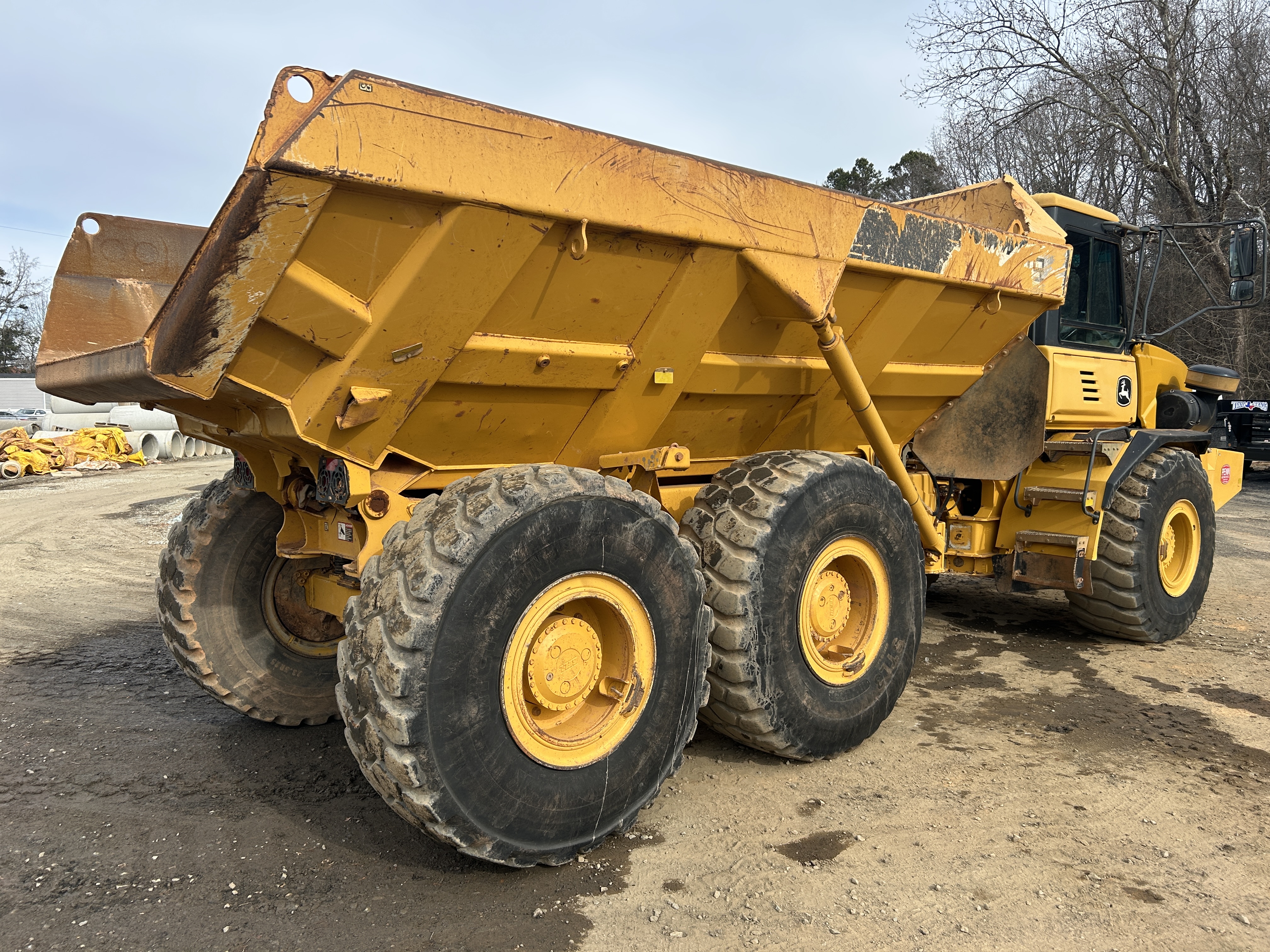 Used 2015 Deere 300D Series II