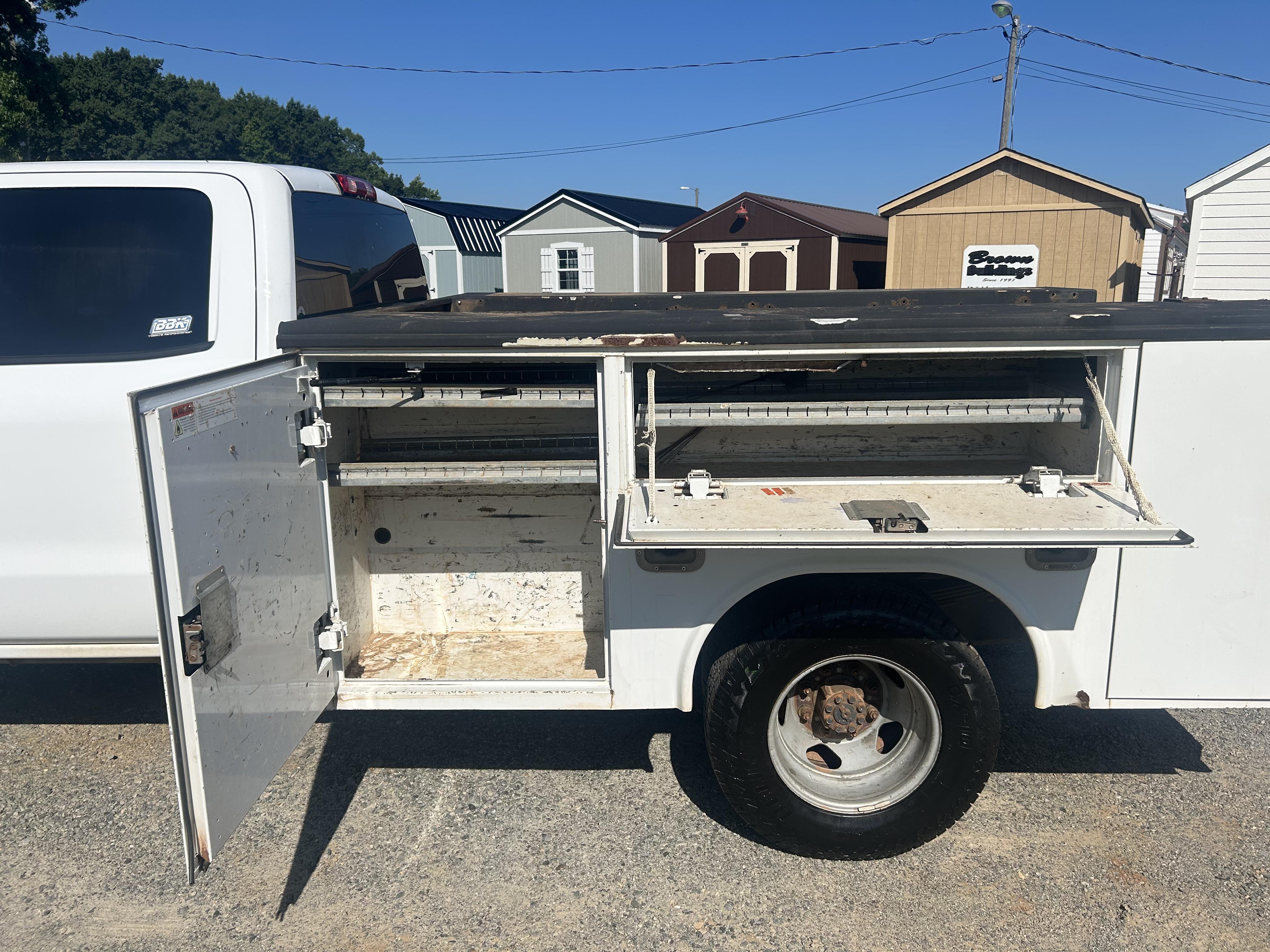 Used 2017 Chevrolet 3500 HD crew cab work truck
