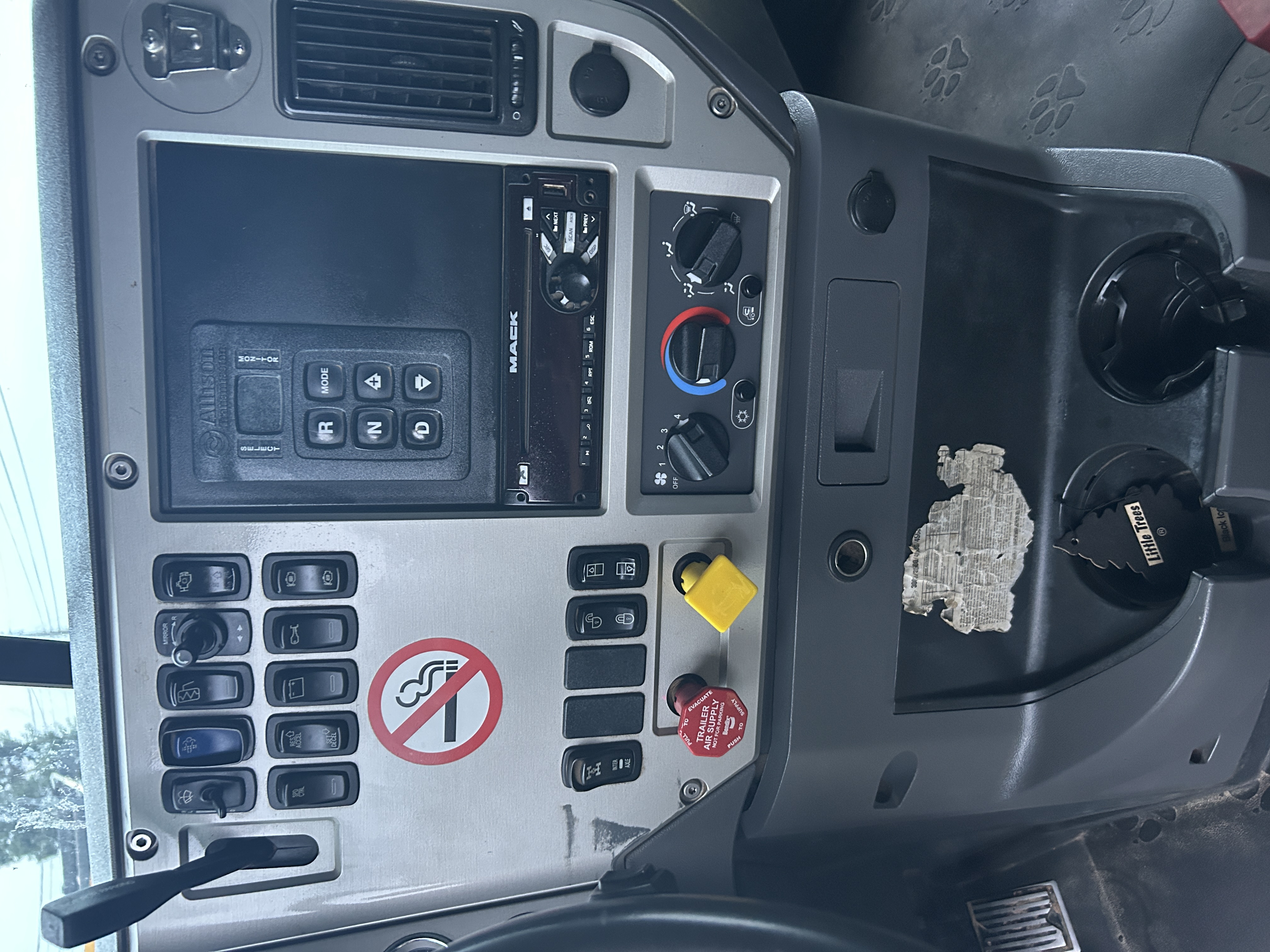 Used 2014 Mack Granite GU713 Quad Axle Dump Truck - Automatic