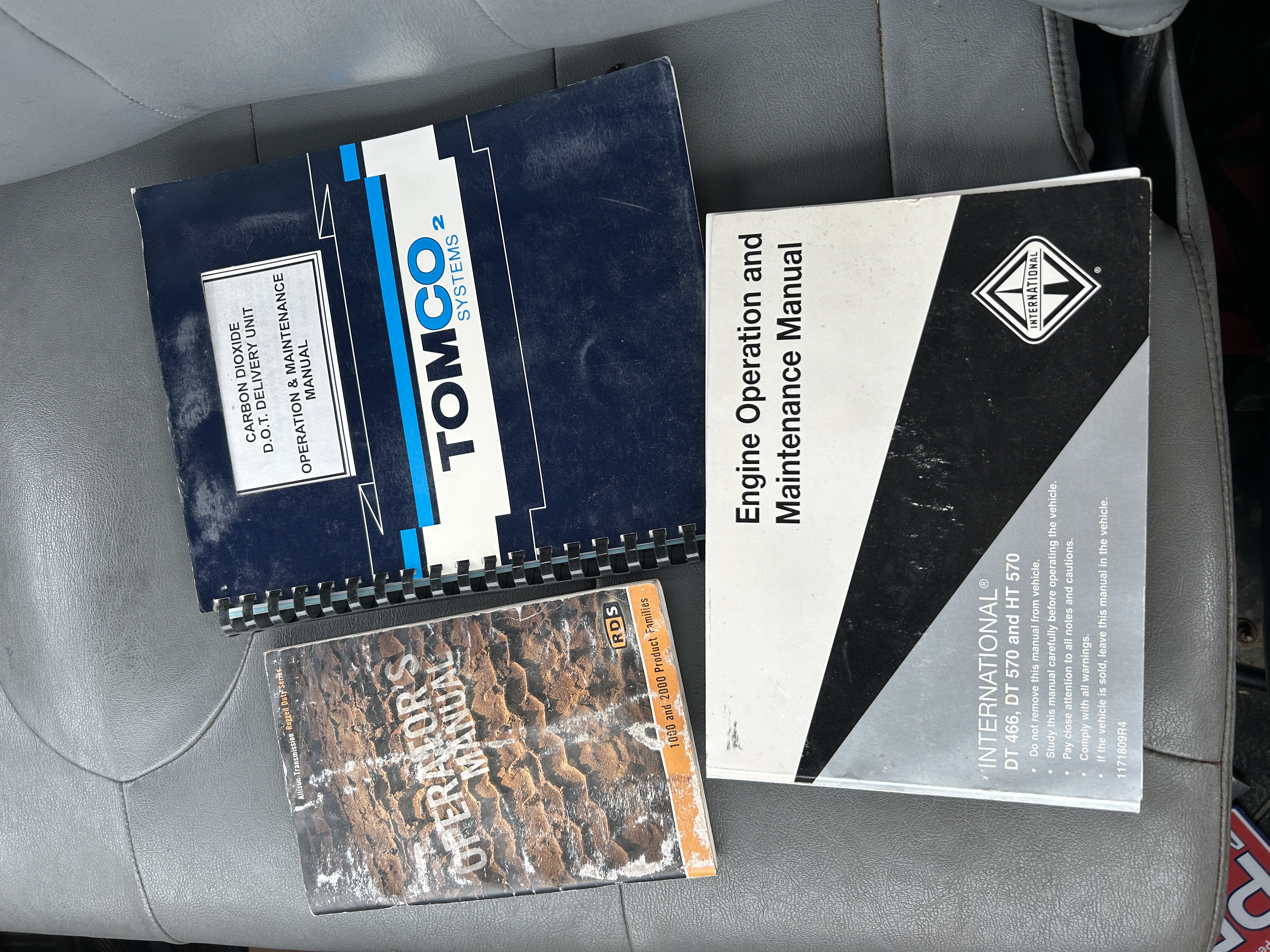 Used 2006 International 2000 Gallon Water Truck