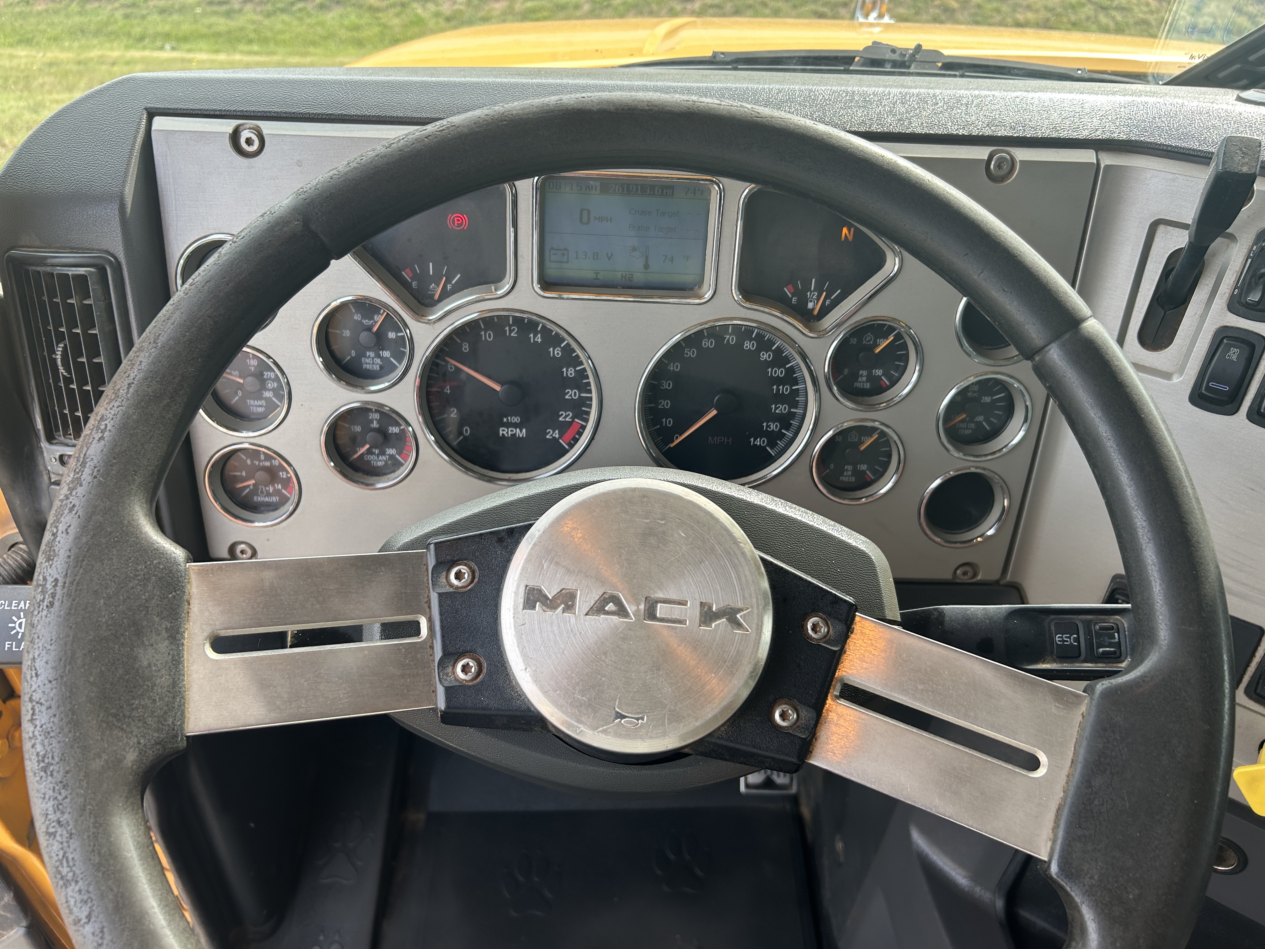 Used 2018 Mack Granite GU713 Quad Axle Dump Truck - automatic