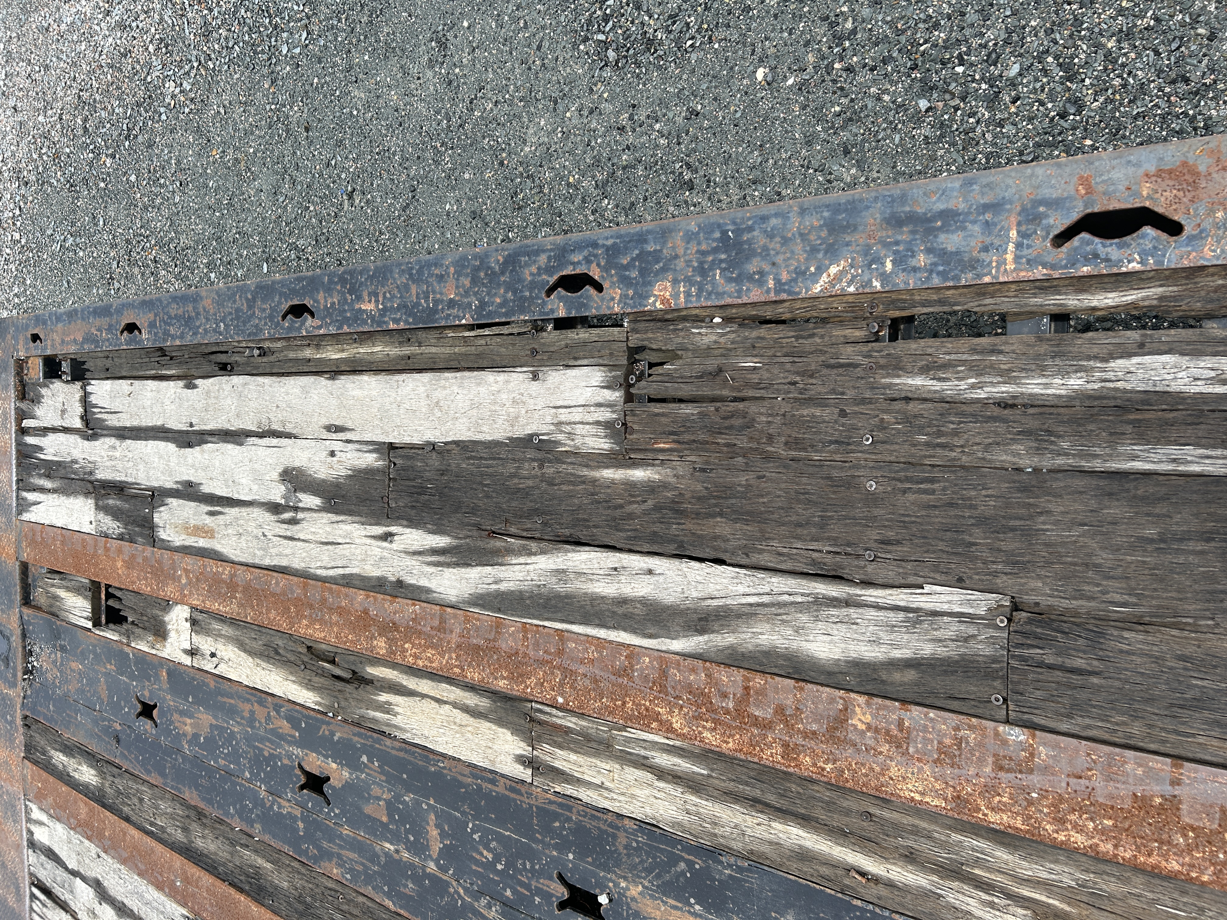 Used 2005 Kalyn Siebert   35 Ton Sliding Tilt deck