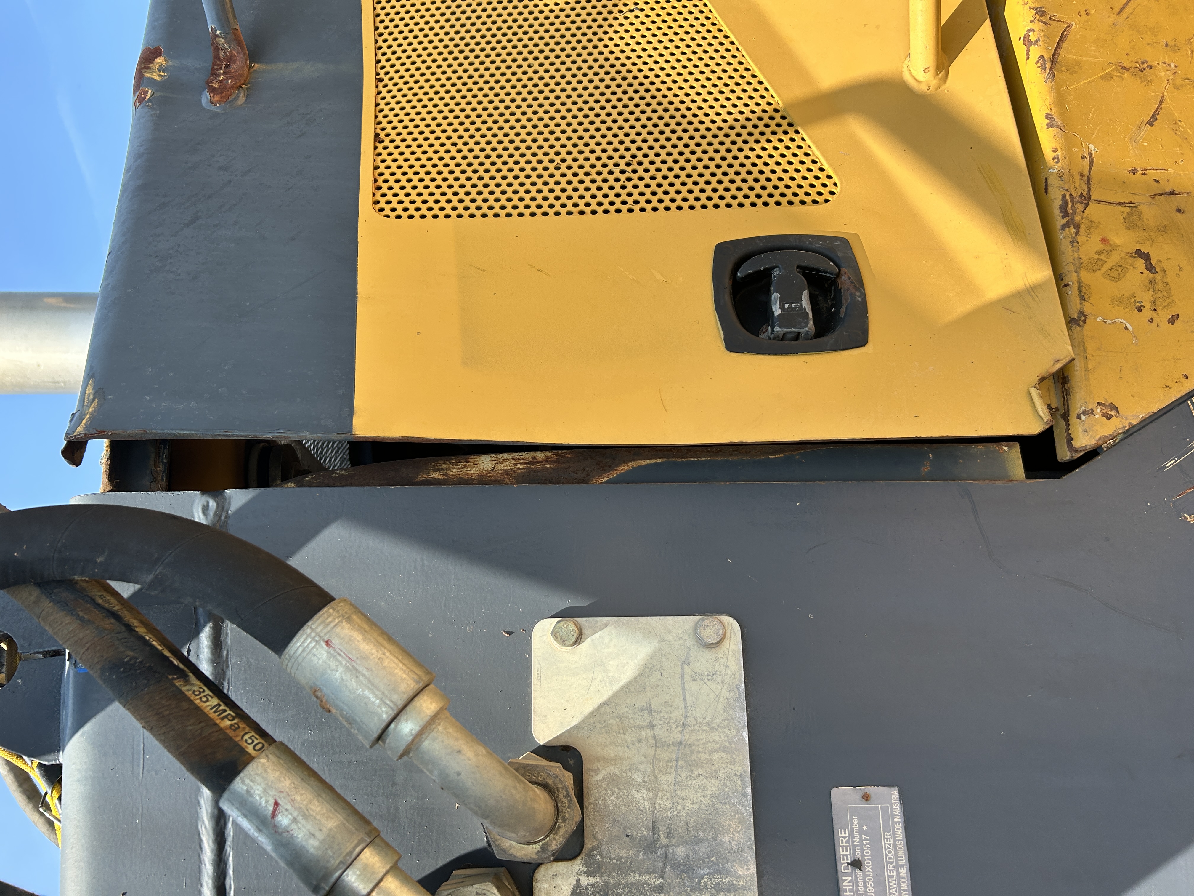 Used 2009 DEERE 950J (D7R size) with ripper