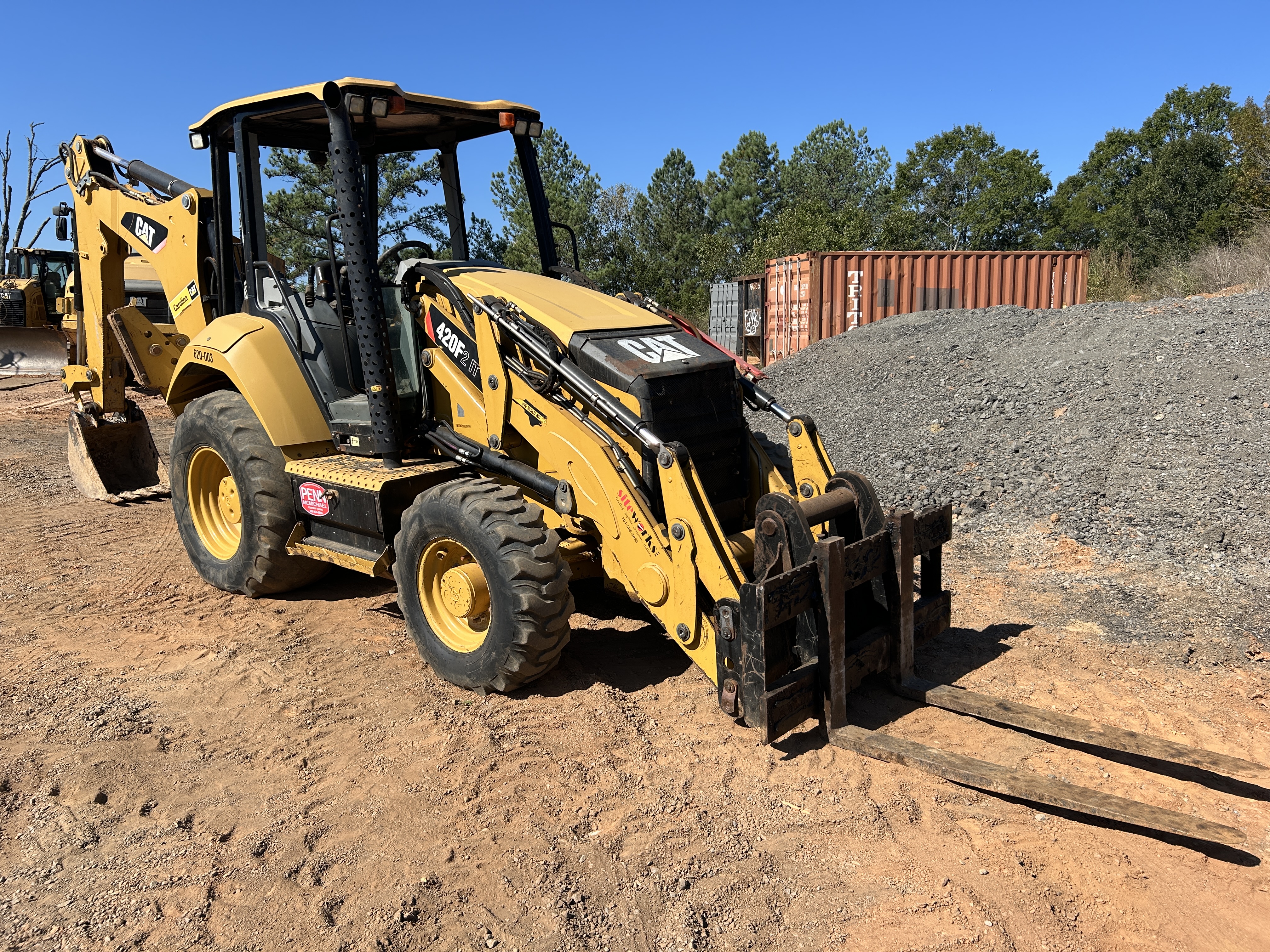 Used 2015 Caterpillar 420F2 IT