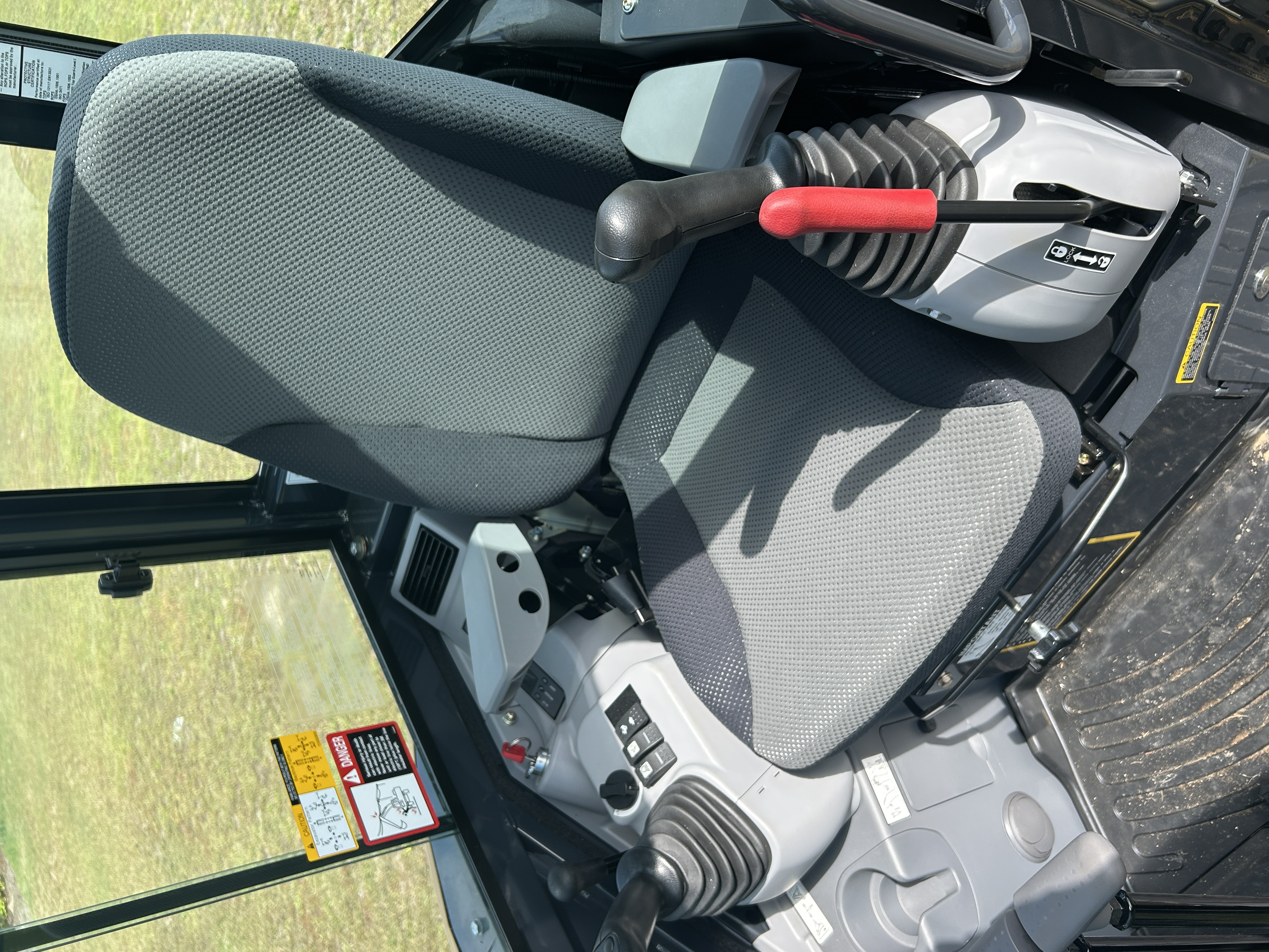 Used 2024 Deere 30P - NEW and loaded