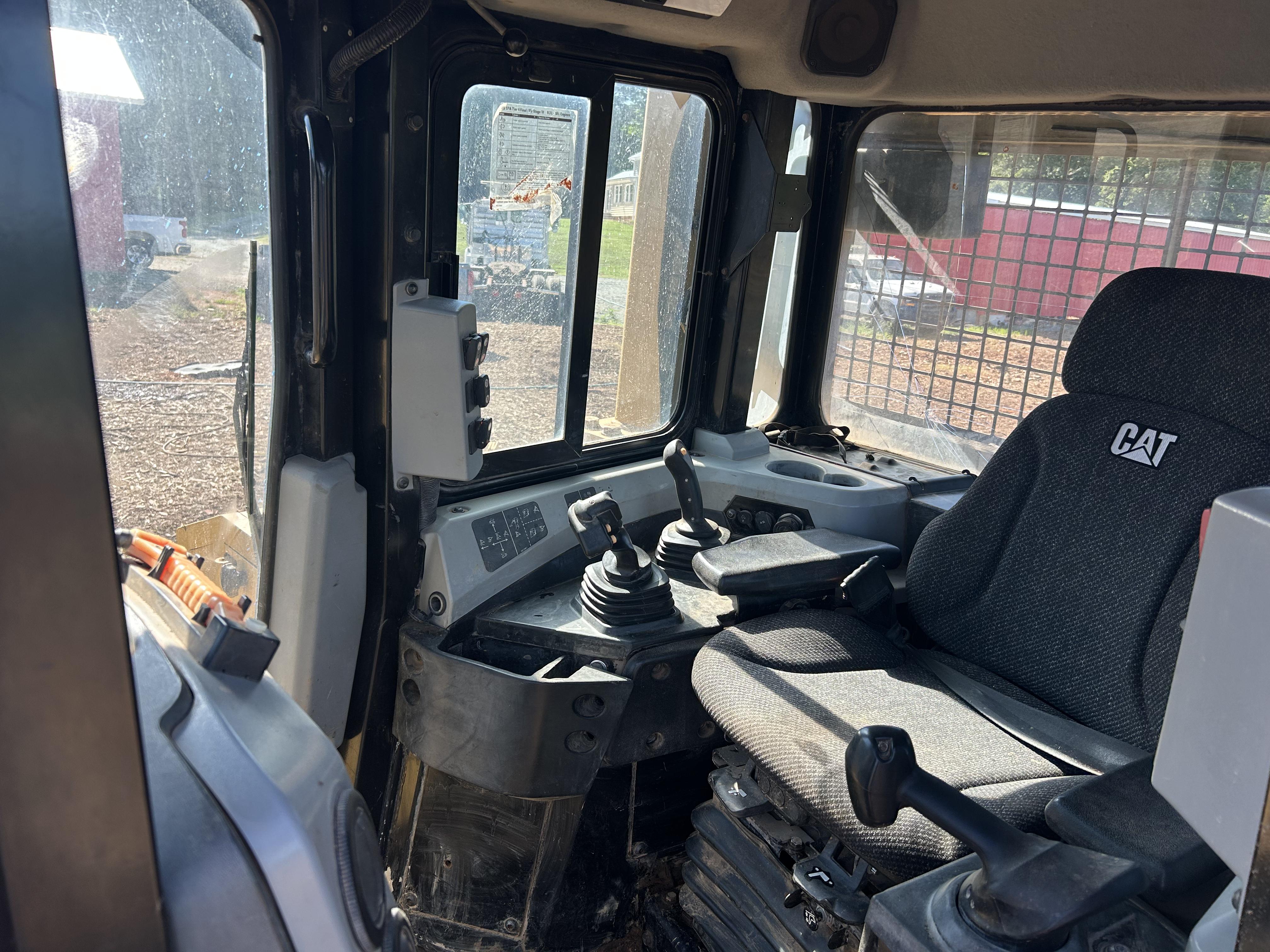 Used 2018 Caterpillar D6T LGP