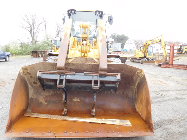 Used 2017 Caterpillar 926M
